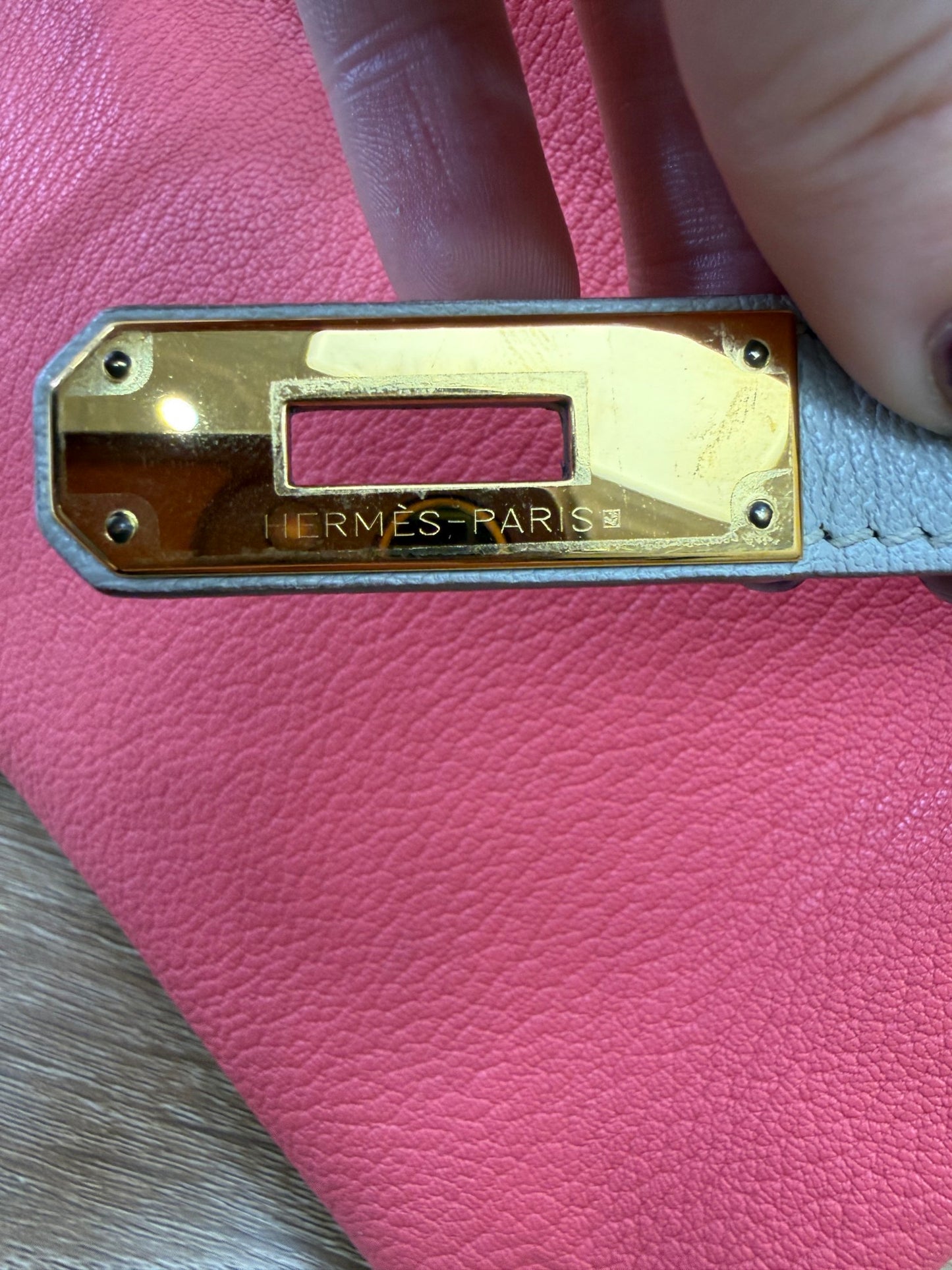 https://res.cloudinary.com/dyql5hig8/image/upload/v1758137632/mu3et4ij19xai37zuzia.jpg