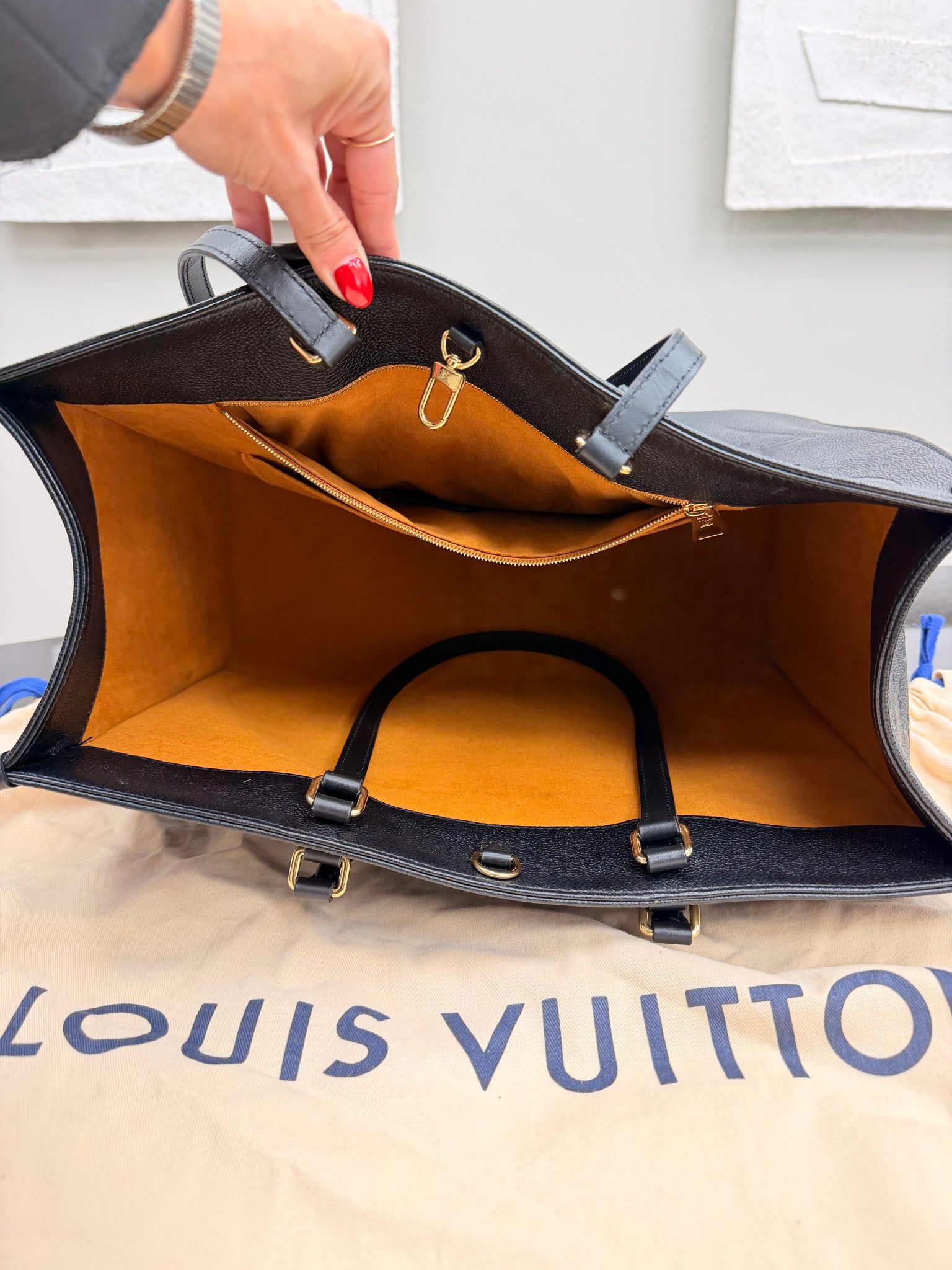 Louis Vuitton Black Empreinte Leather OntheGo GM