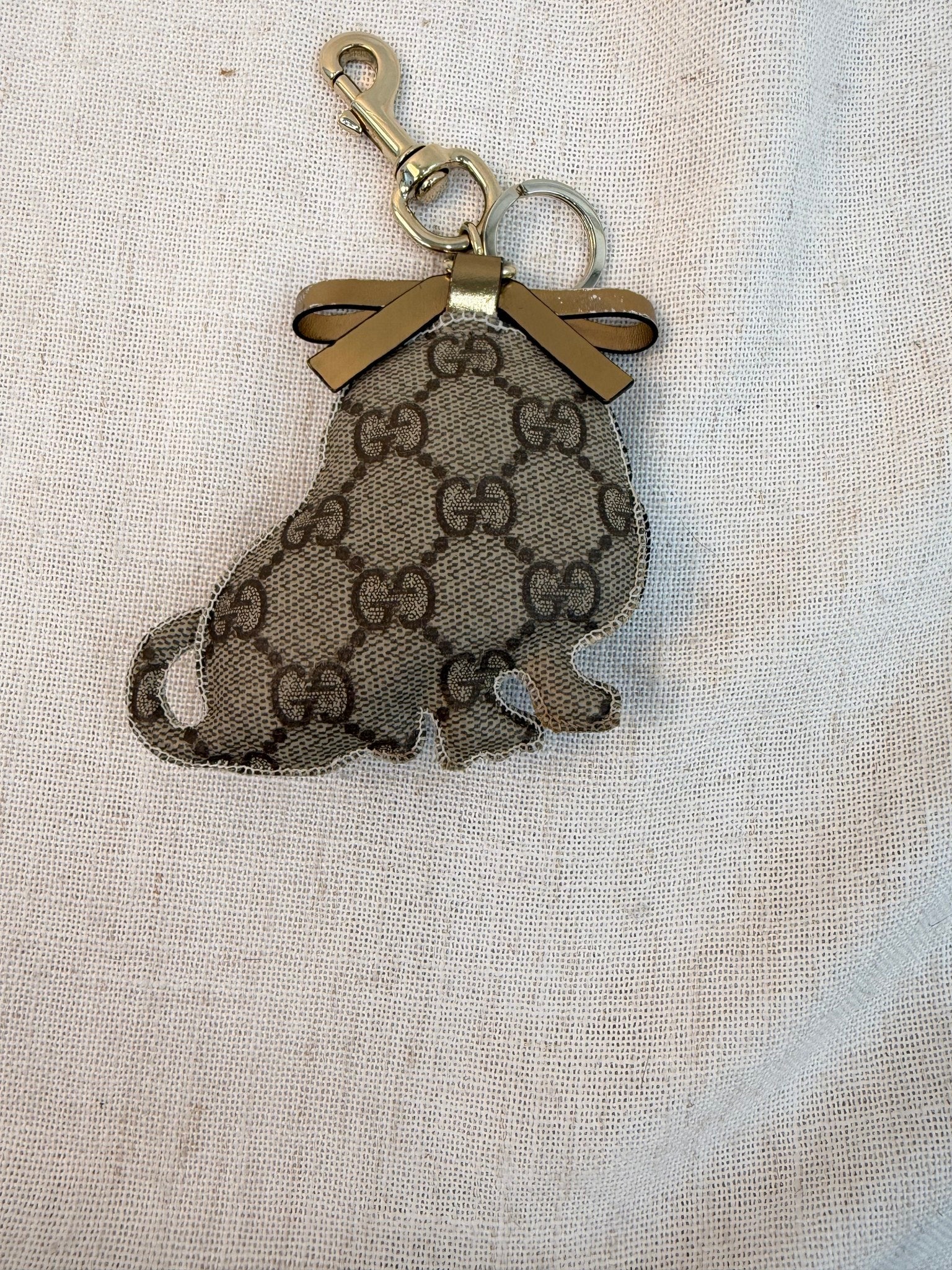 Gucci GG Supreme Dog Key Chain