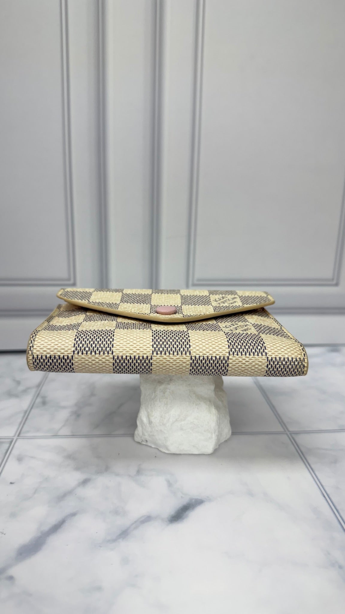 Louis Vuitton Damier Azur Pink Victorine Wallet