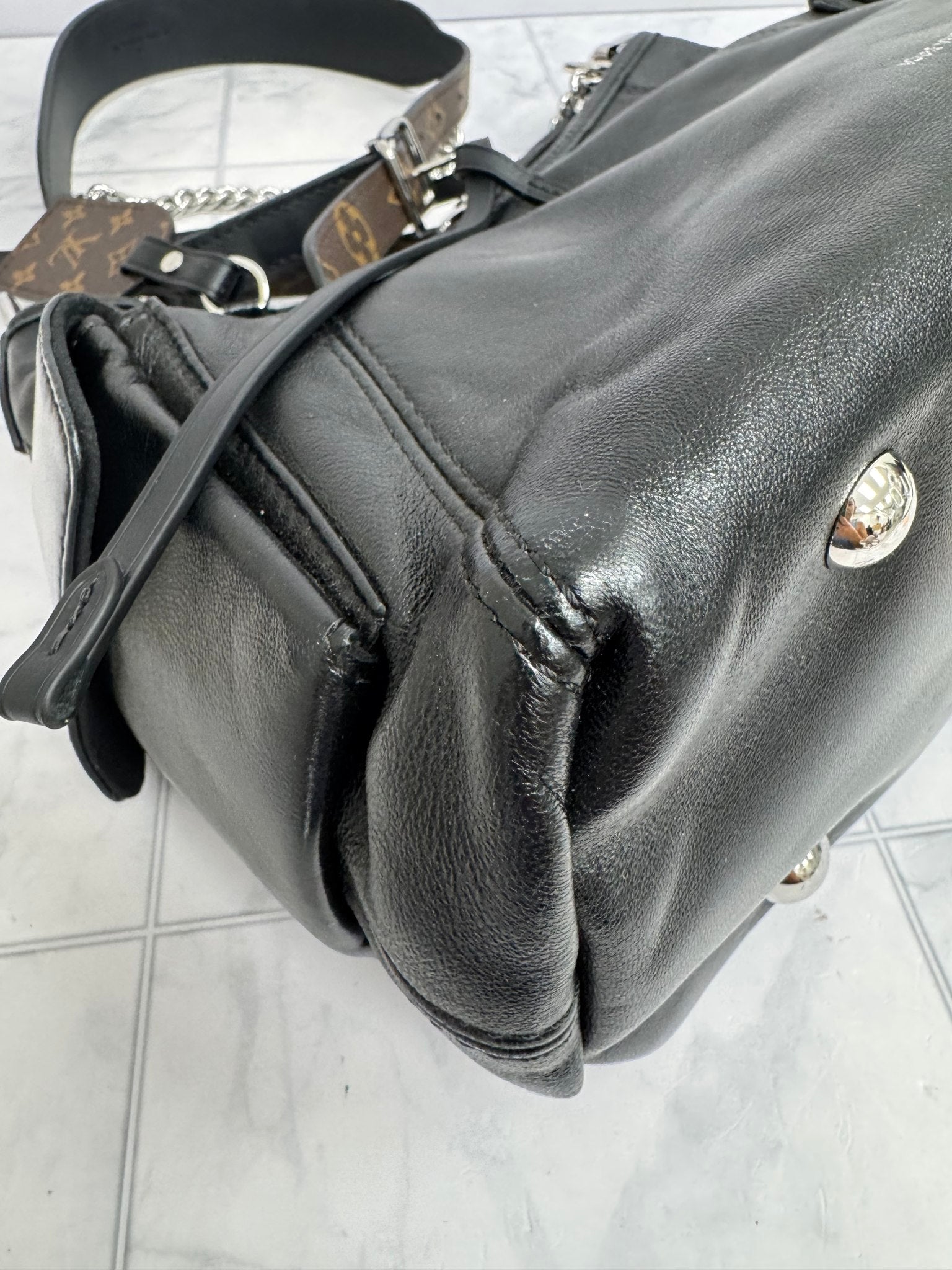 Louis Vuitton Black Leather Carry All Cargo Vibe PM