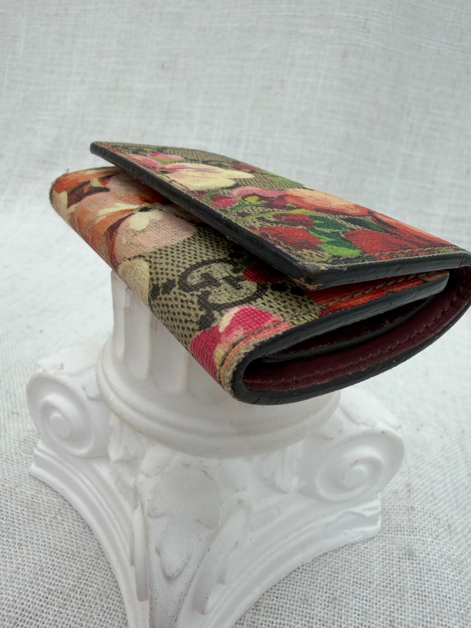 Gucci Pink Blooms Supreme Canvas 6 Key Ring Case