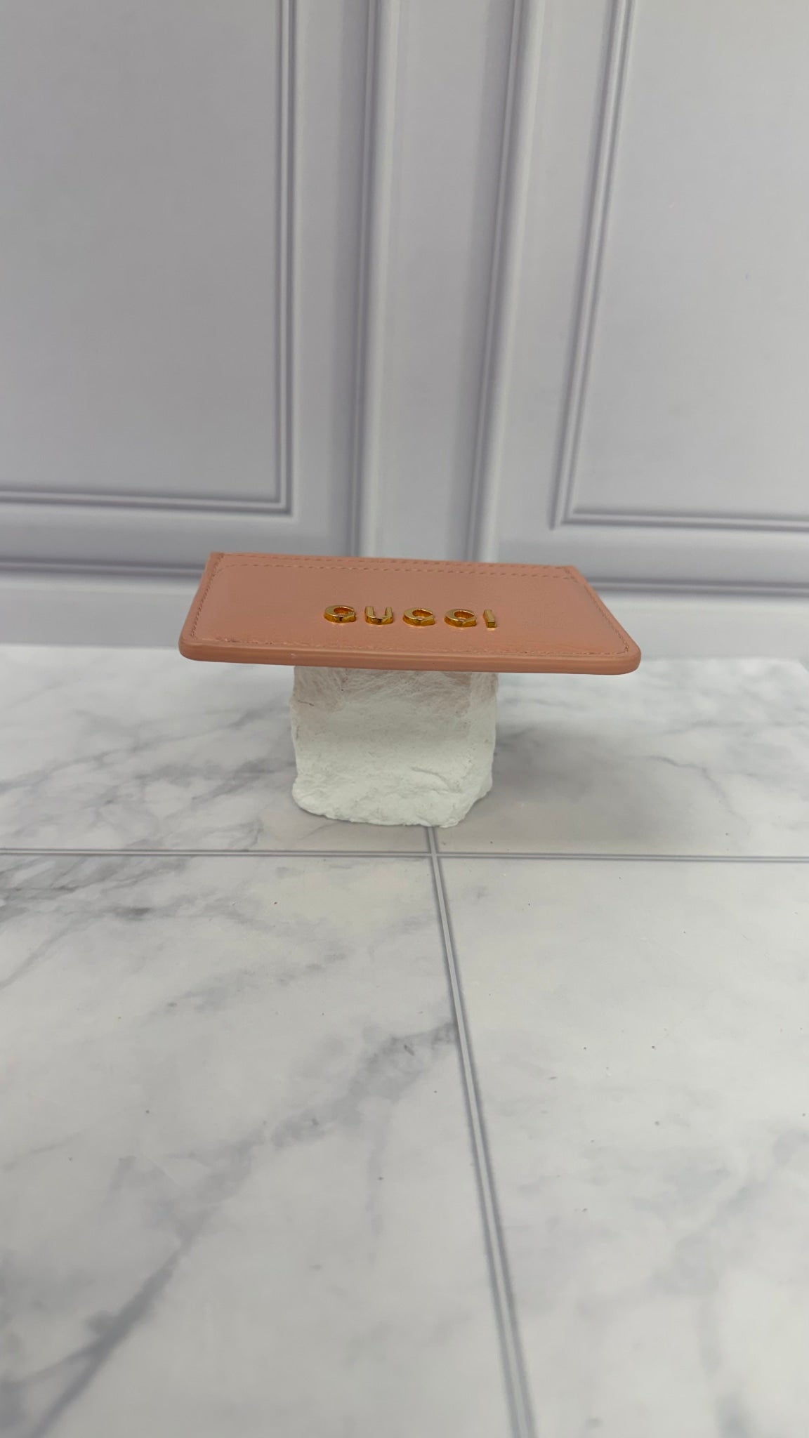 LIKE NEW - Gucci Pink Leather Card Holder