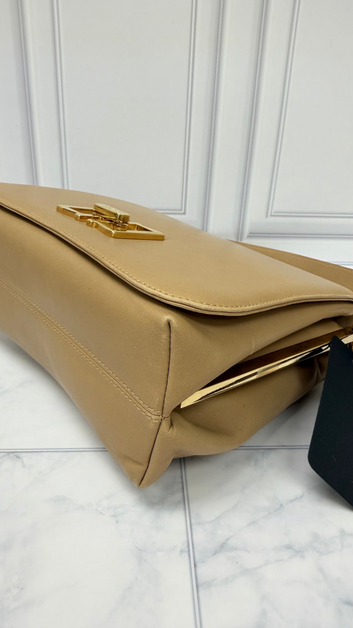 Salvatore Ferragamo Tan Leather Vala Shoulder Bag