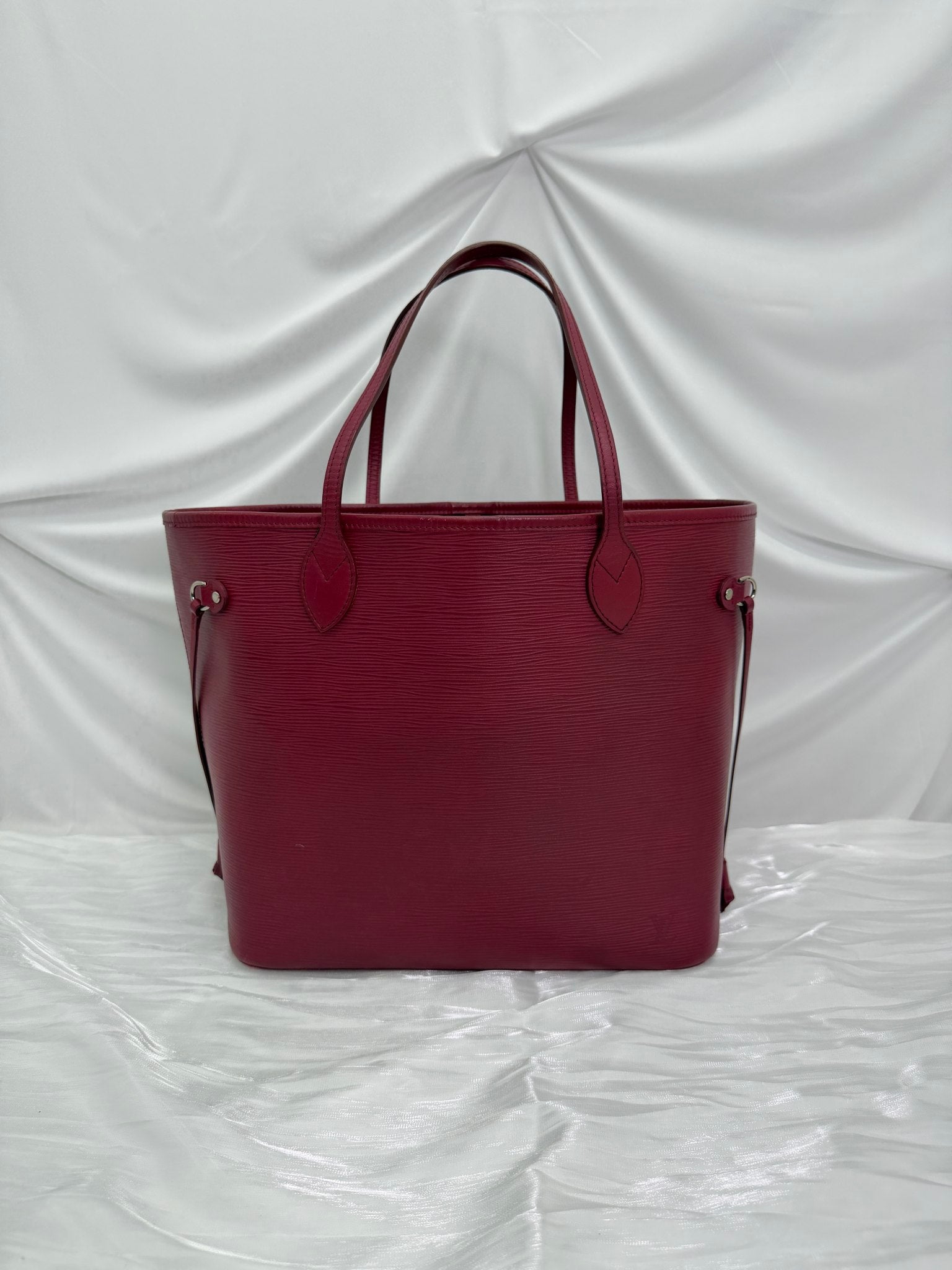 Louis Vuitton Dark Fuchsia Epi Leather Neverfull MM