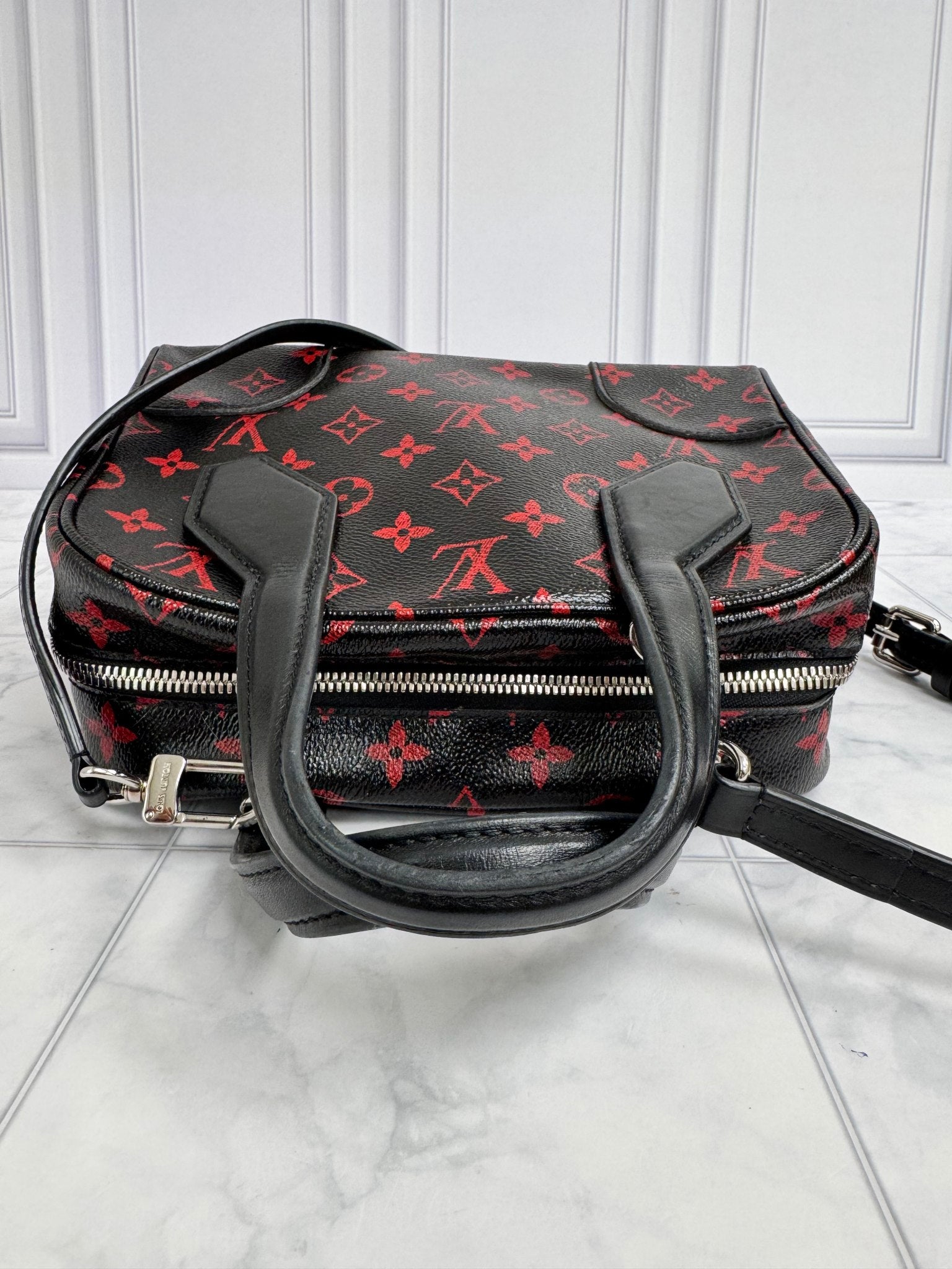 Louis Vuitton Infrarouge Monogram Dora Soft BB 2way Bag