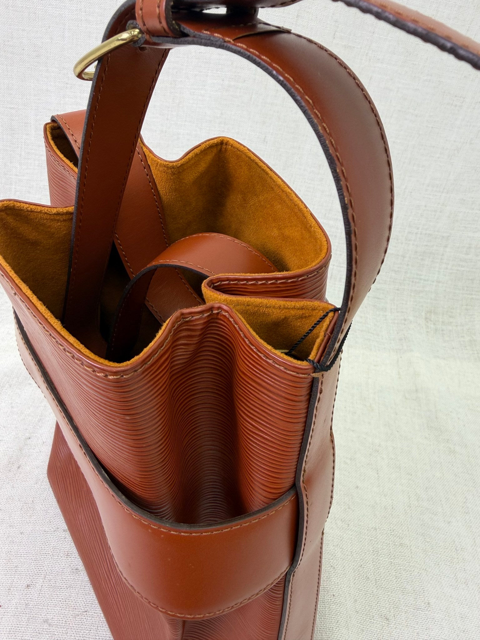 Louis Vuitton Brown Epi Leather Sac d'Epaule GM Bag