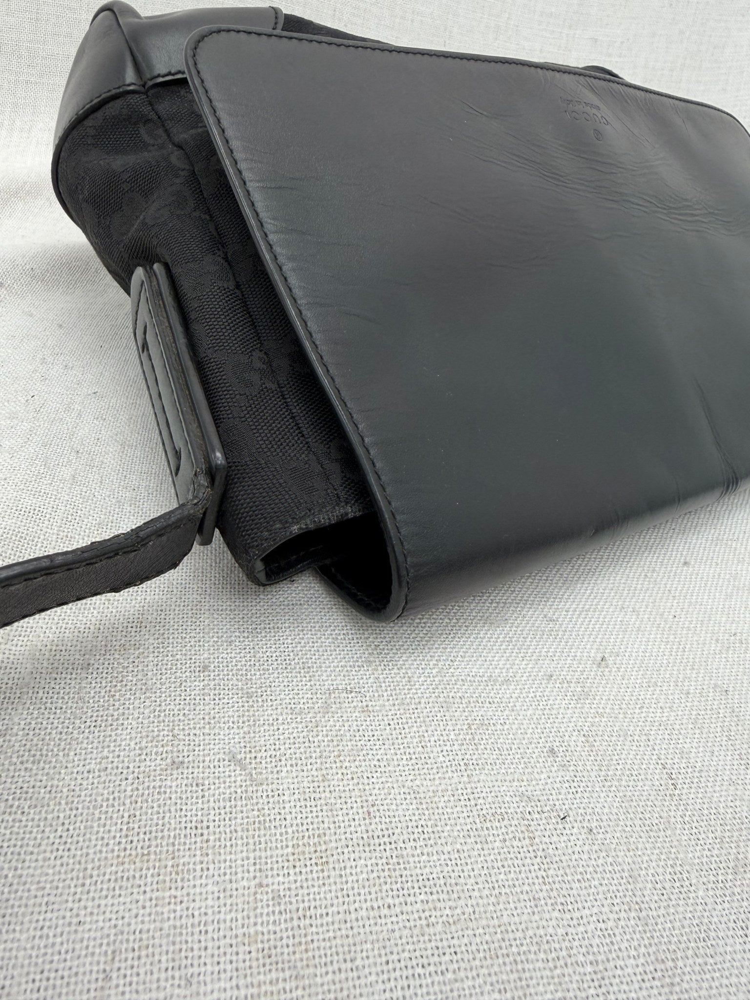 Gucci Black Canvas And Leather Web Messenger Bag