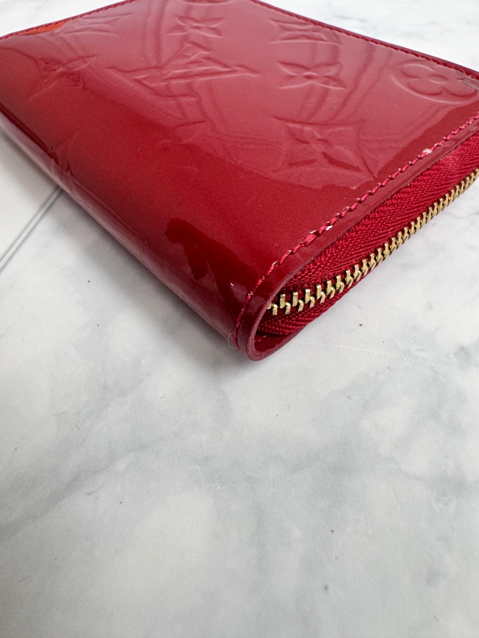 Louis Vuitton Red Vernis Monogram Zippy Compact Wallet