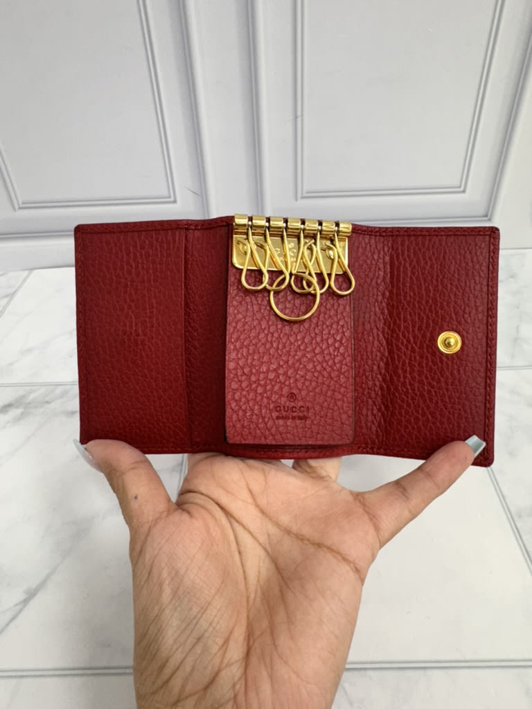 Gucci Red Grained Leather 6 Key Case