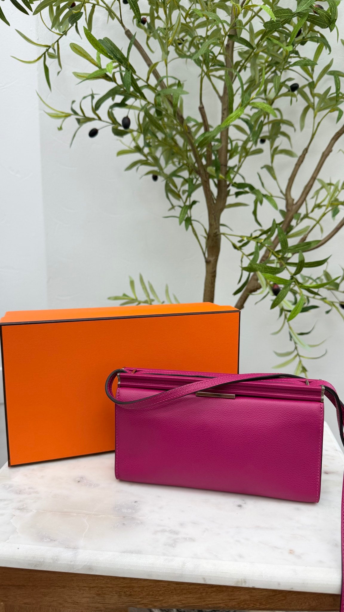 LIKE NEW - Hermes Rose Purple Evercolor Calfskin Leather Clic H 21 Crossbody Bag