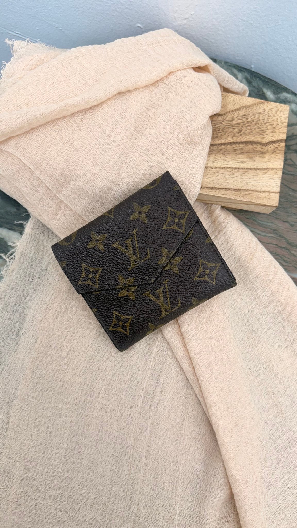 Louis Vuitton Monogram Elise Compact Wallet