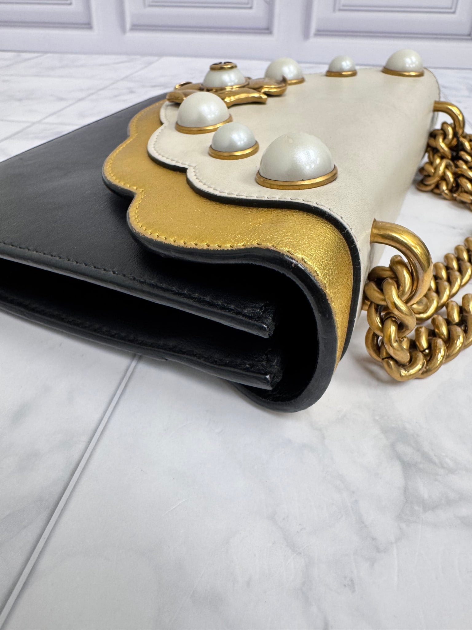 Gucci Black And Gold Leather Pearly Peony Small Chain Shoulder Bag