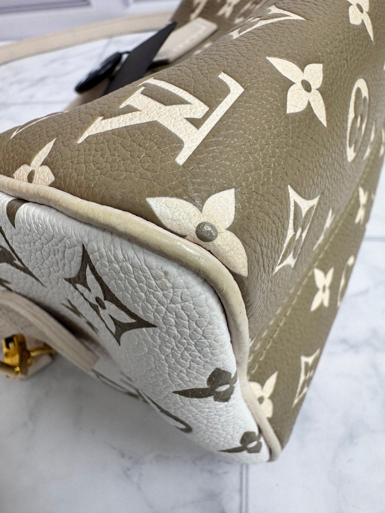Louis Vuitton Green And White Monogram Empreinte Speedy Bandouliere 20