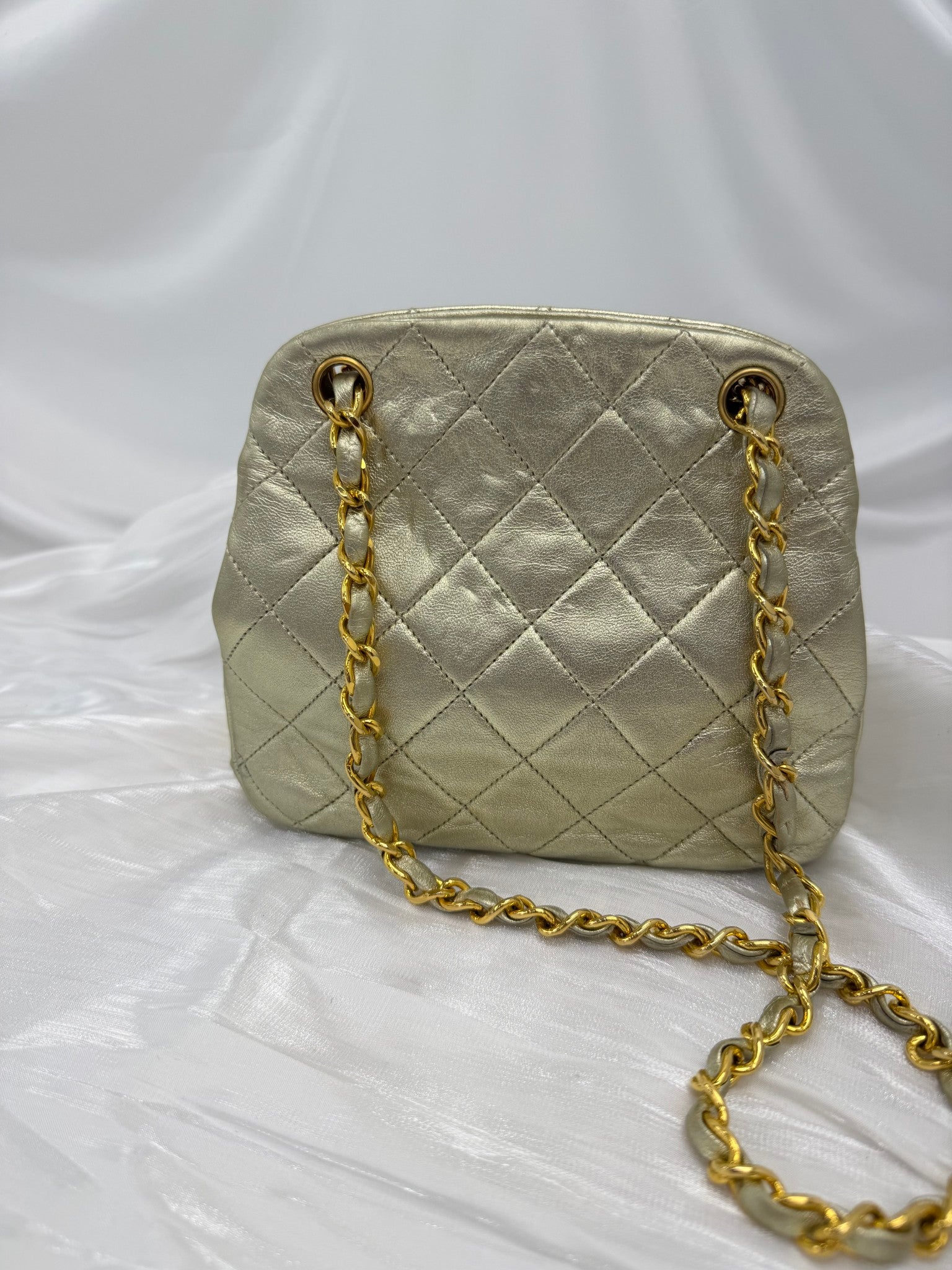 Chanel Vintage Gold Quilted Leather Kiss Lock Shoulder Bag