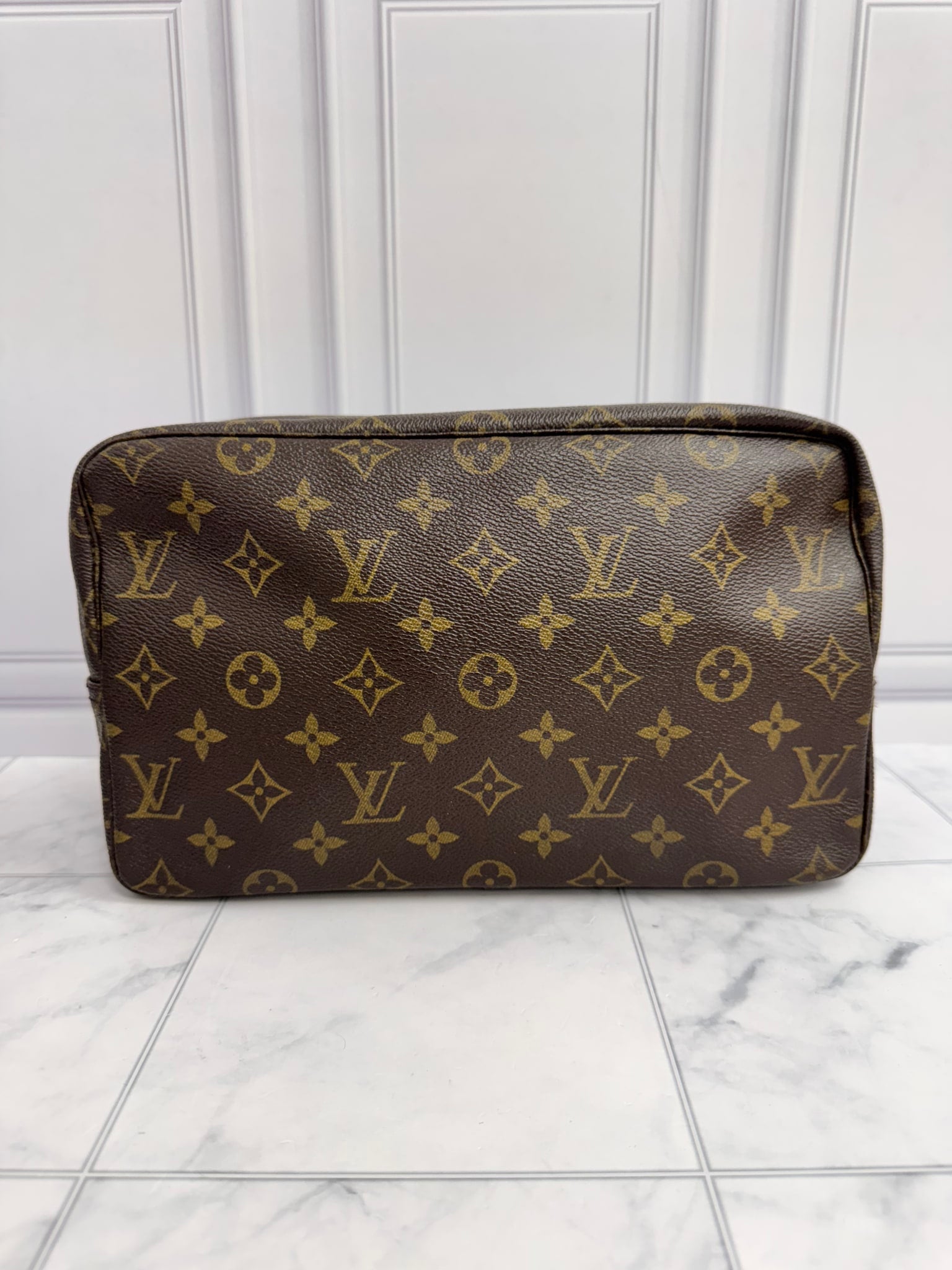 Louis Vuitton Monogram Trousse Toiletries 28