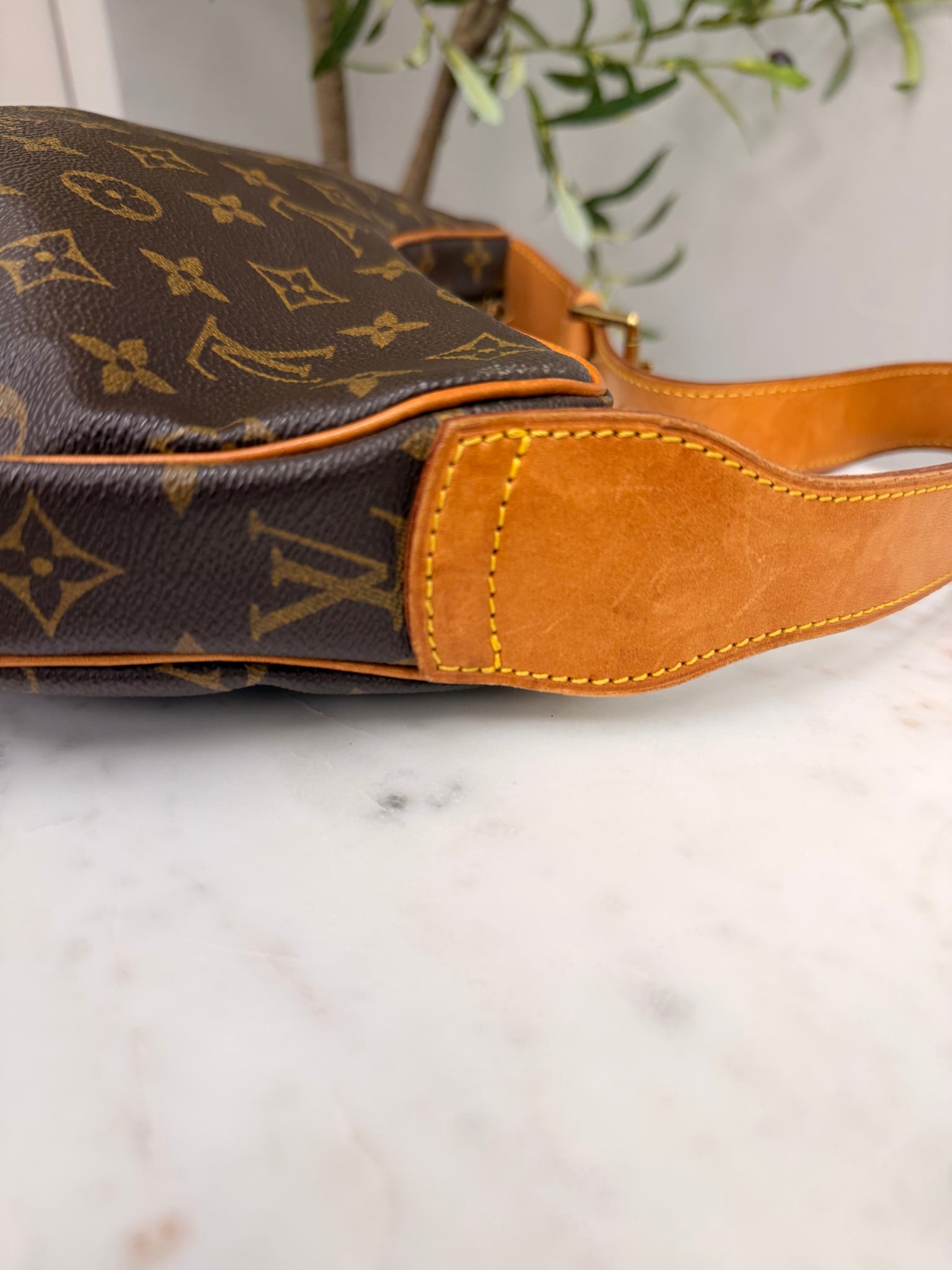 Louis Vuitton Monogram Croissant MM Shoulder Bag