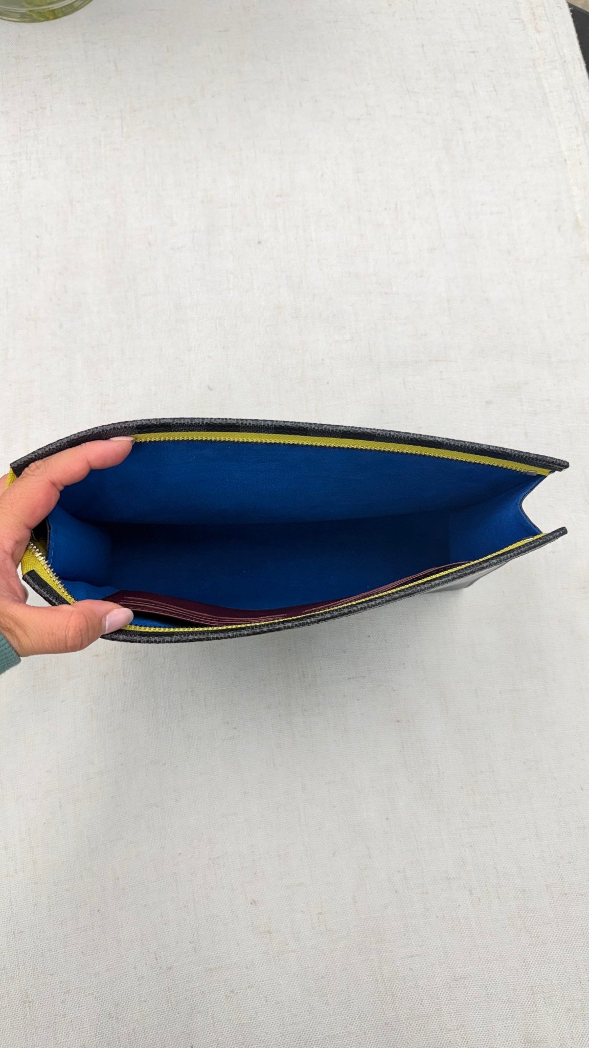 Louis Vuitton Navy Blue Epi Leather Pochette Voyage MM Clutch Bag