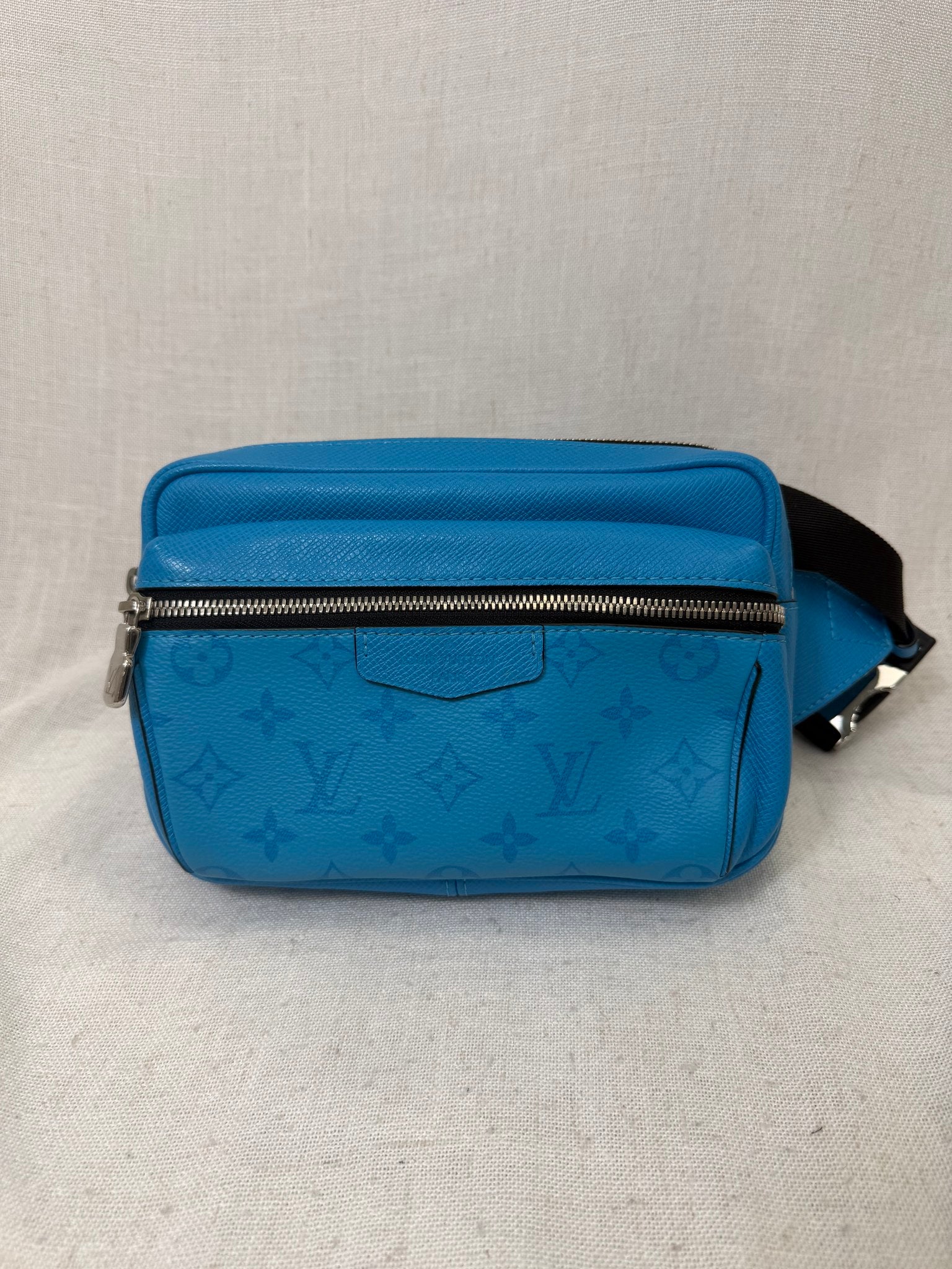Louis Vuitton Lagoon Blue Monogram Canvas Taigarama Bum Bag