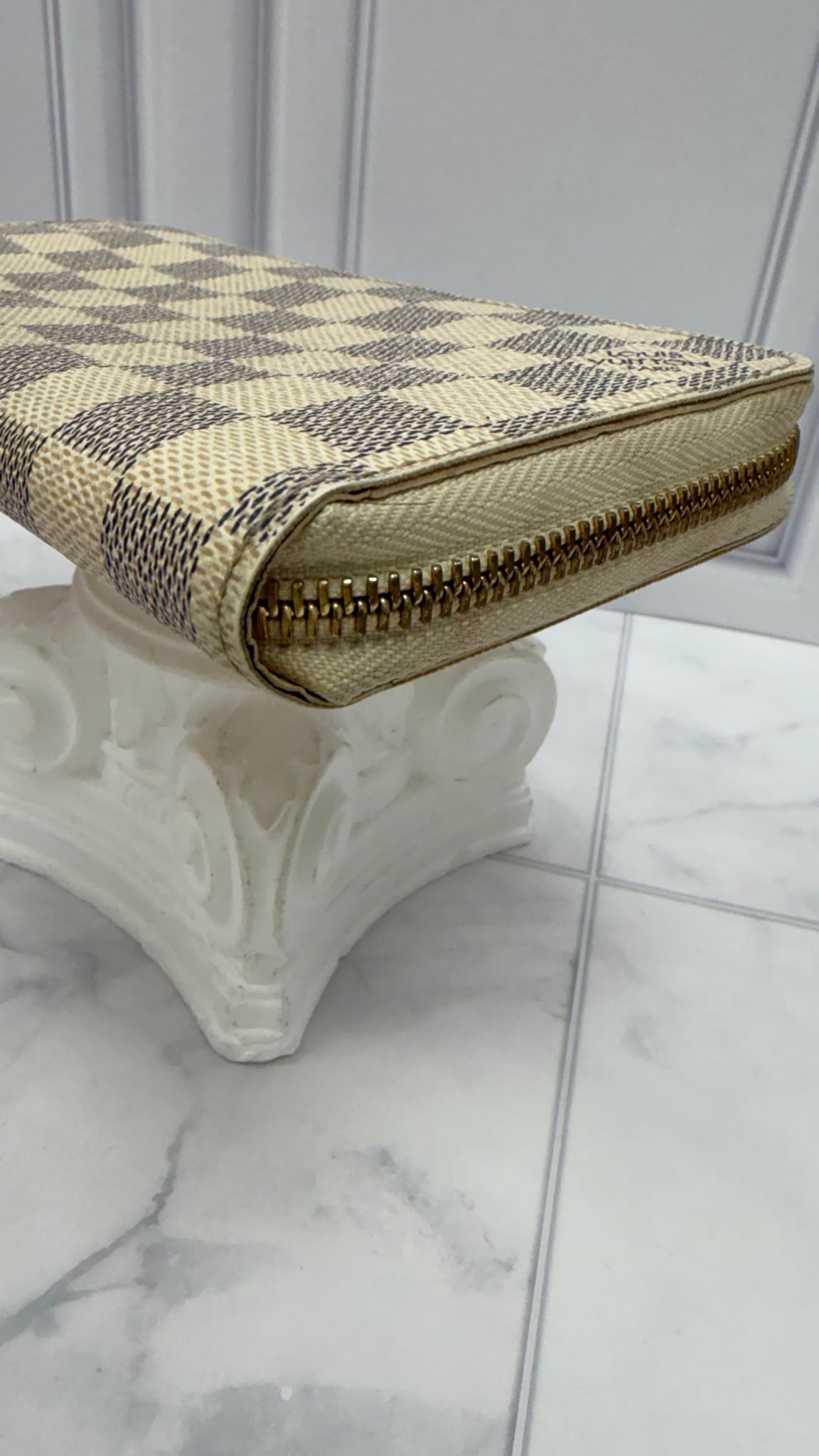 Louis Vuitton Damier Azur Zippy Wallet
