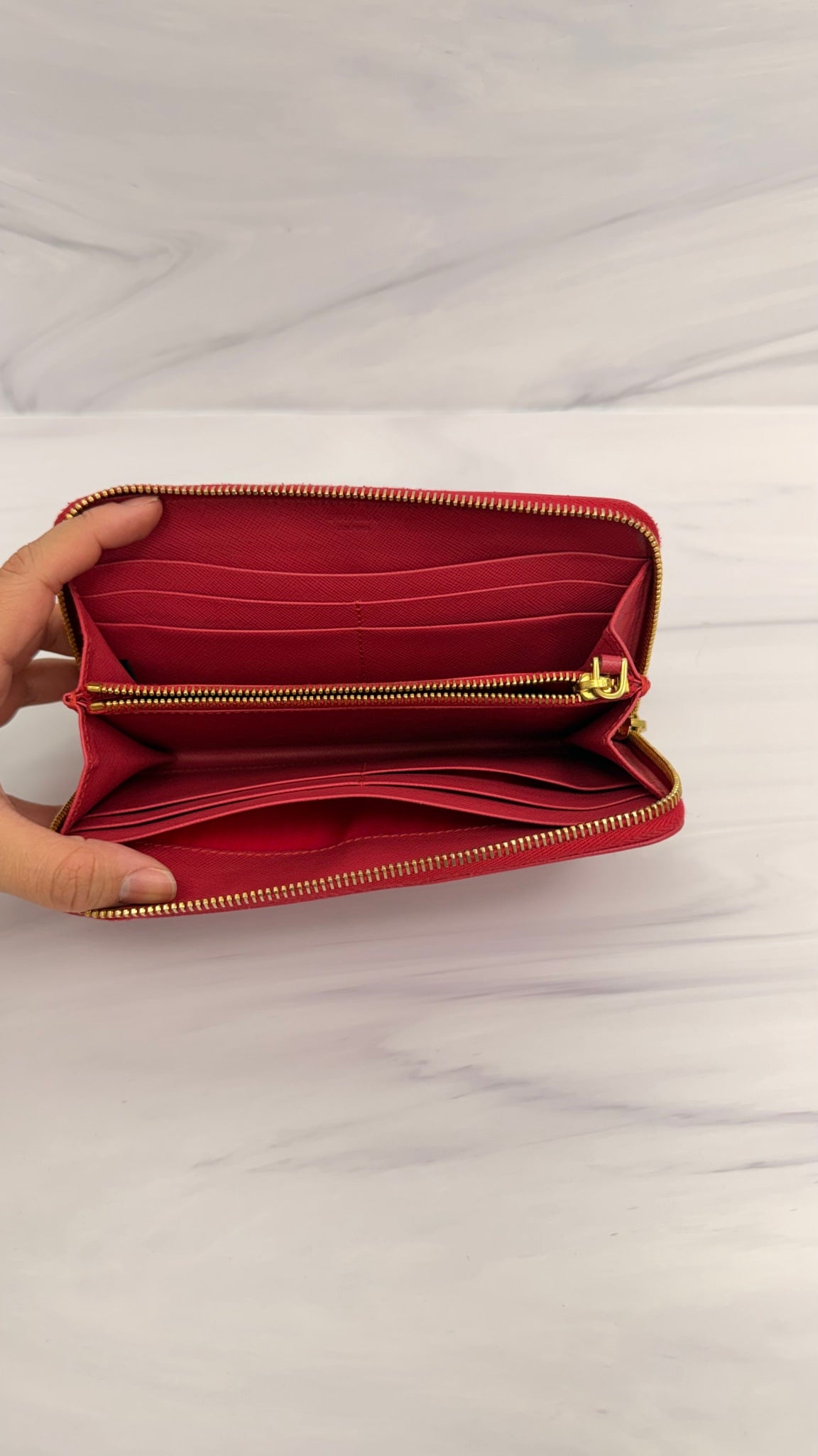 LIKE NEW - Prada Pink Saffiano Leather Zippy Wallet