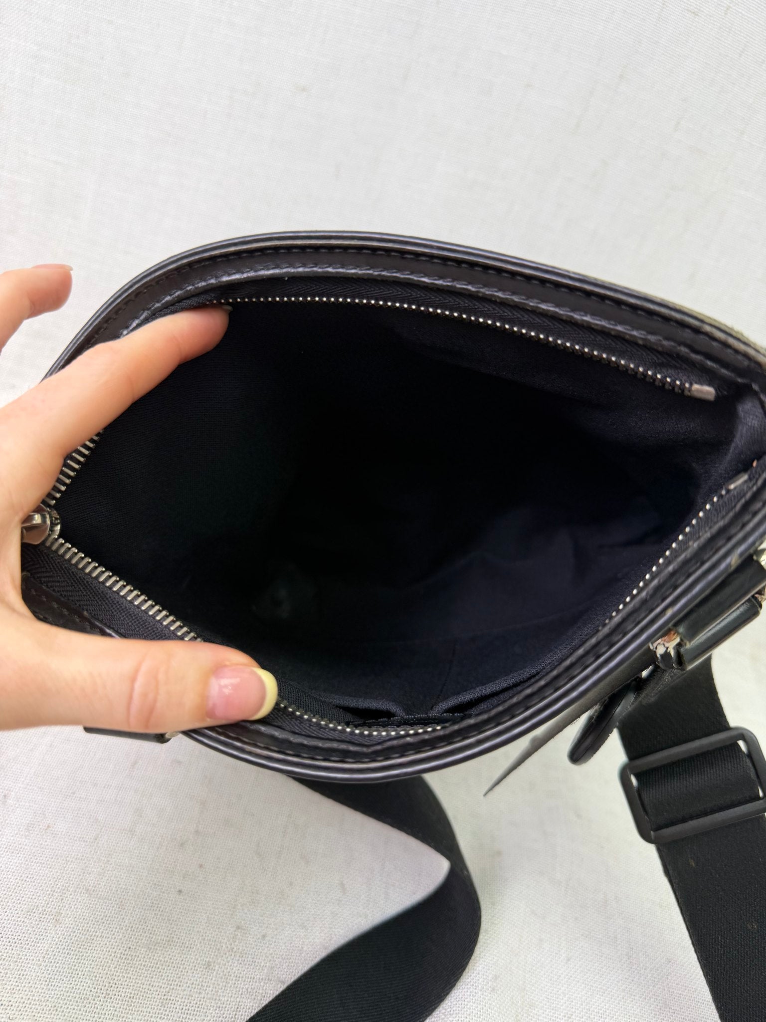 Louis Vuitton Damier Graphite Thomas Messenger Bag