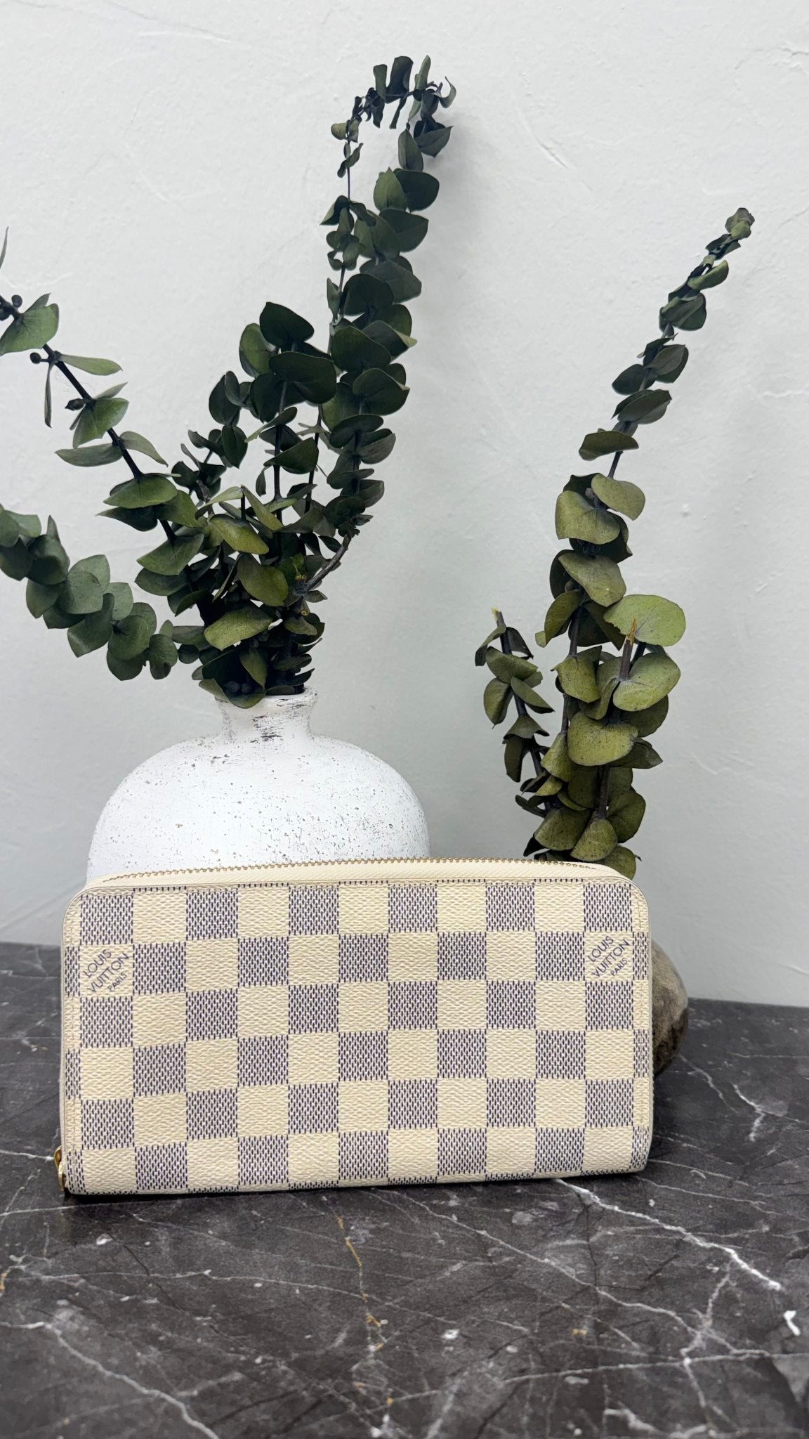 Louis Vuitton Damier Azur Zippy Wallet