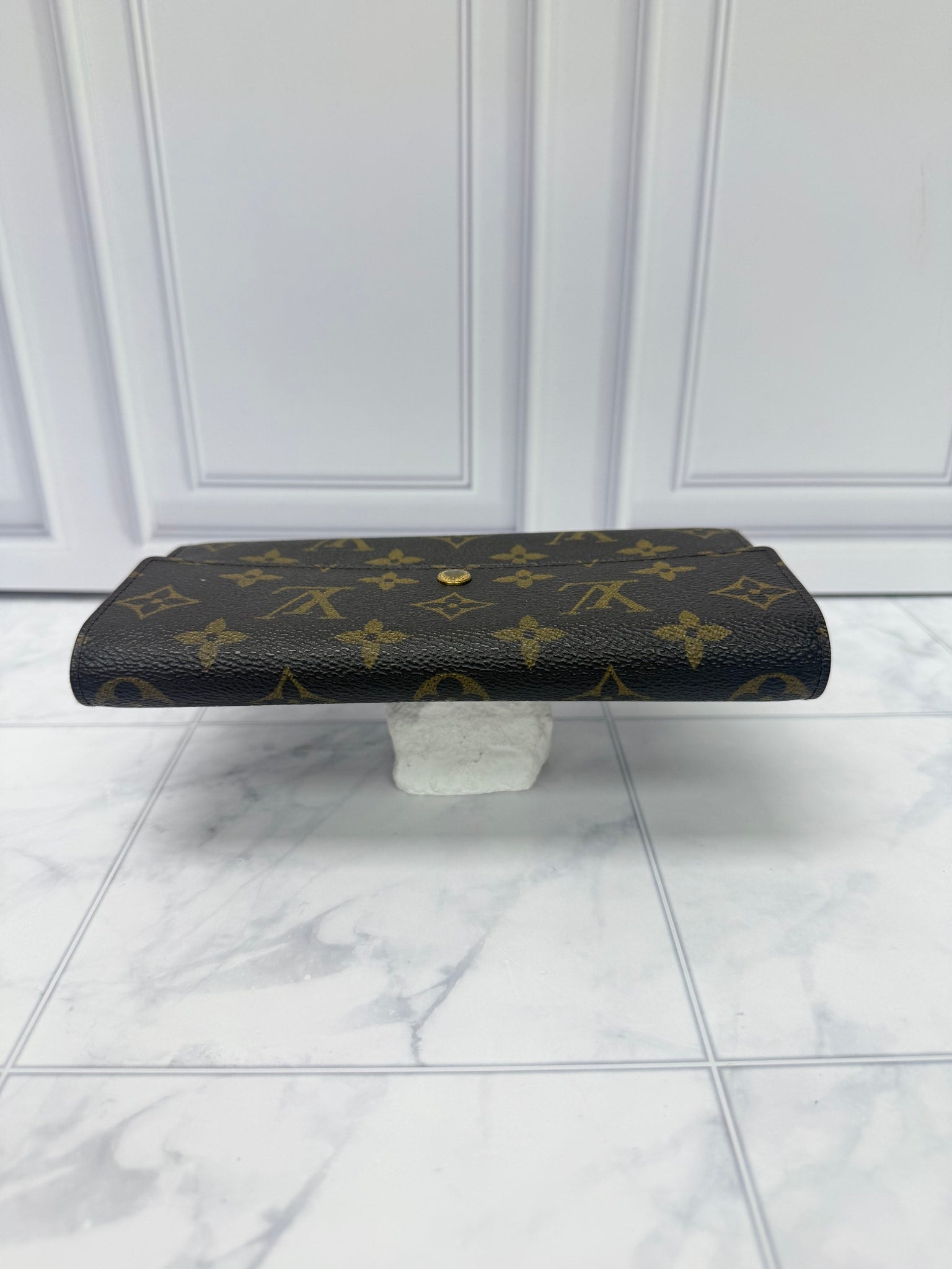 Louis Vuitton Monogram Sarah Wallet