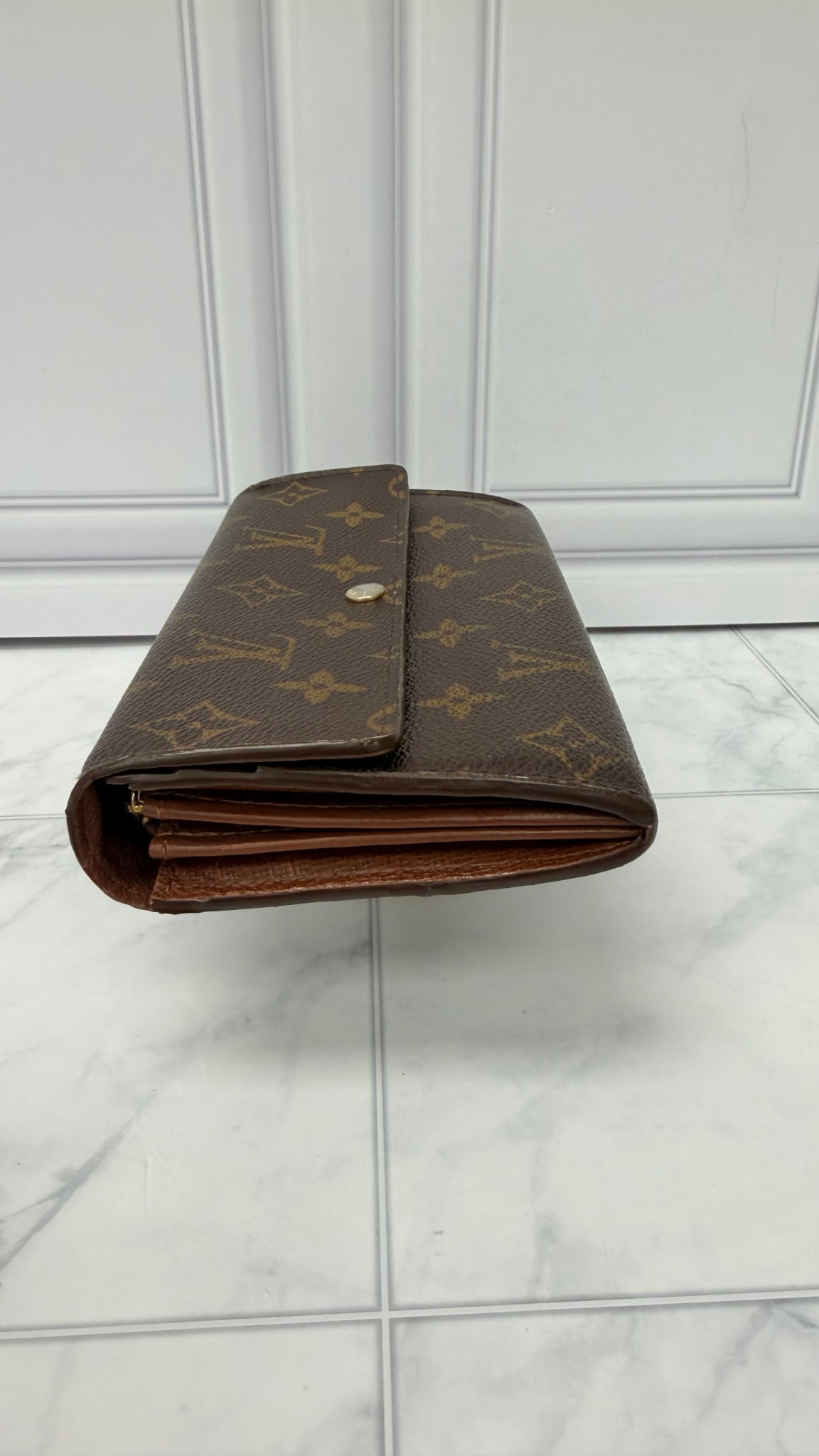 Louis Vuitton Monogram Sarah Wallet