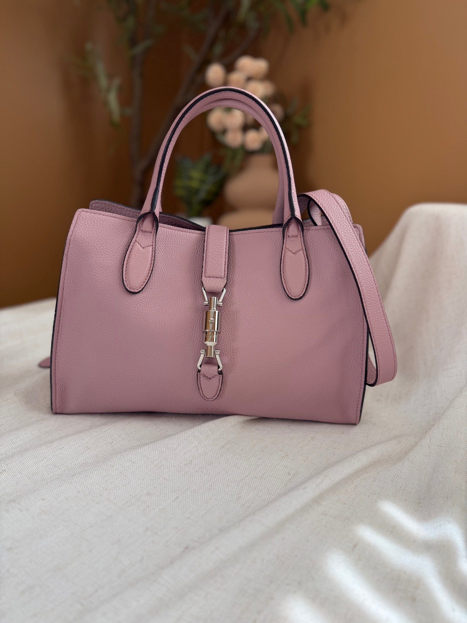 LIKE NEW- Gucci Light Pink Jackie 1961 Medium Handbag