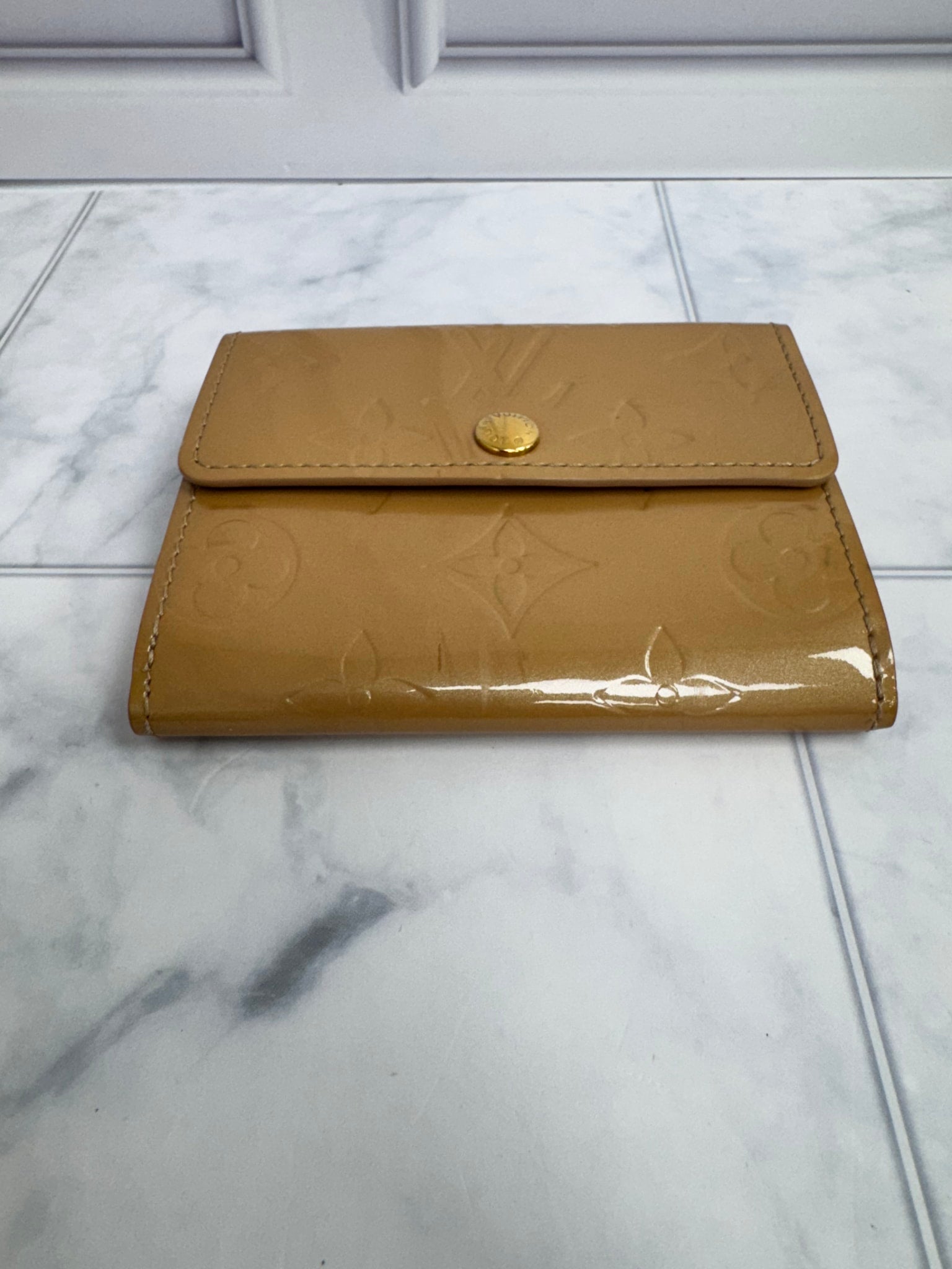 Louis Vuitton Beige Vernis Ludlow Compact Wallet