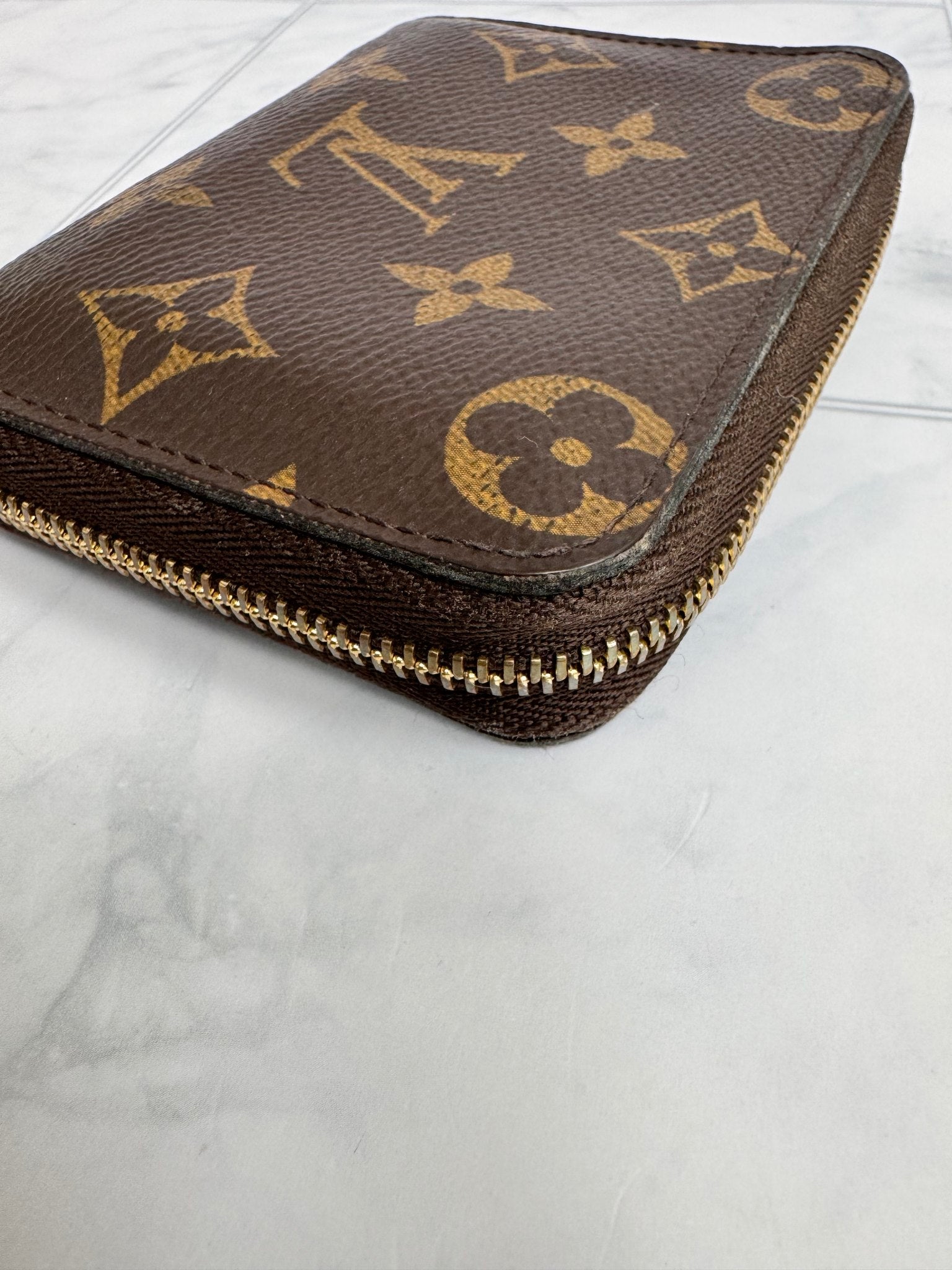 Louis Vuitton Monogram Zippy Coin Purse
