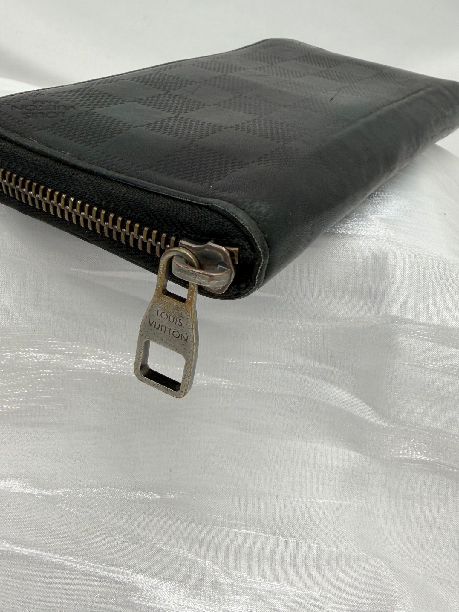 Louis Vuitton Black Damier Infini Vertical Zippy Wallet