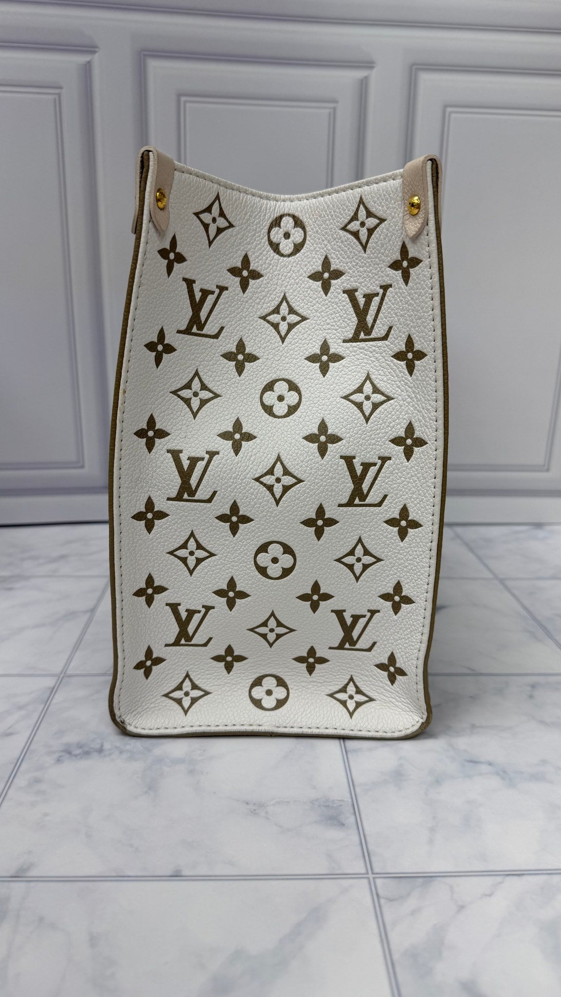 Louis Vuitton Green And Cream Monogram Empreinte Leather On The Go Handbag