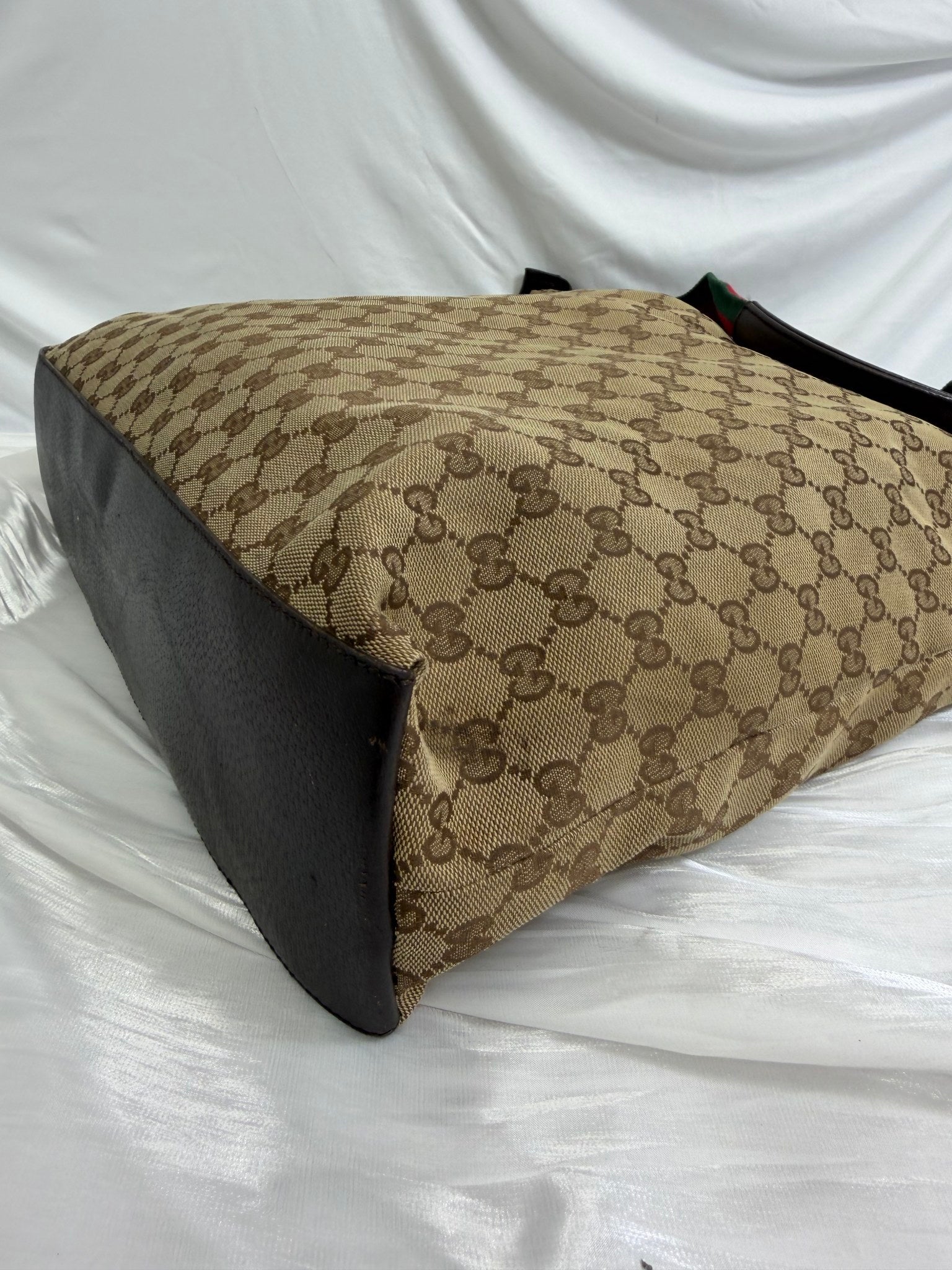 Gucci GG Brown Canvas Web Straps Messenger Bag