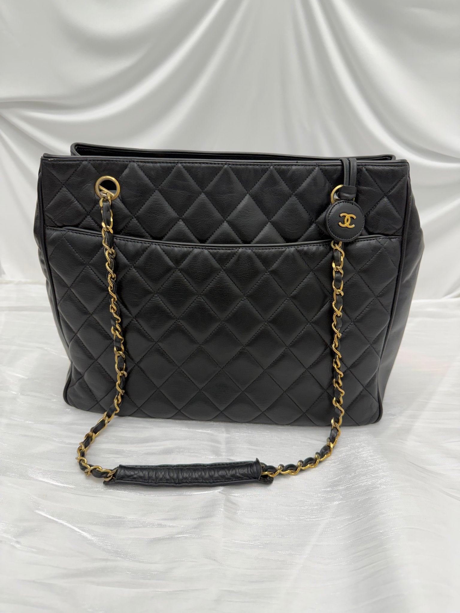 Chanel Black Quilted Lambskin Jumbo Chain Tote
