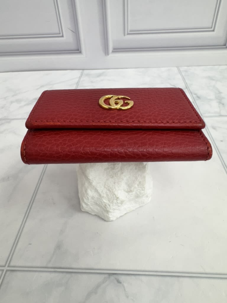 Gucci Red Grained Leather 6 Key Case