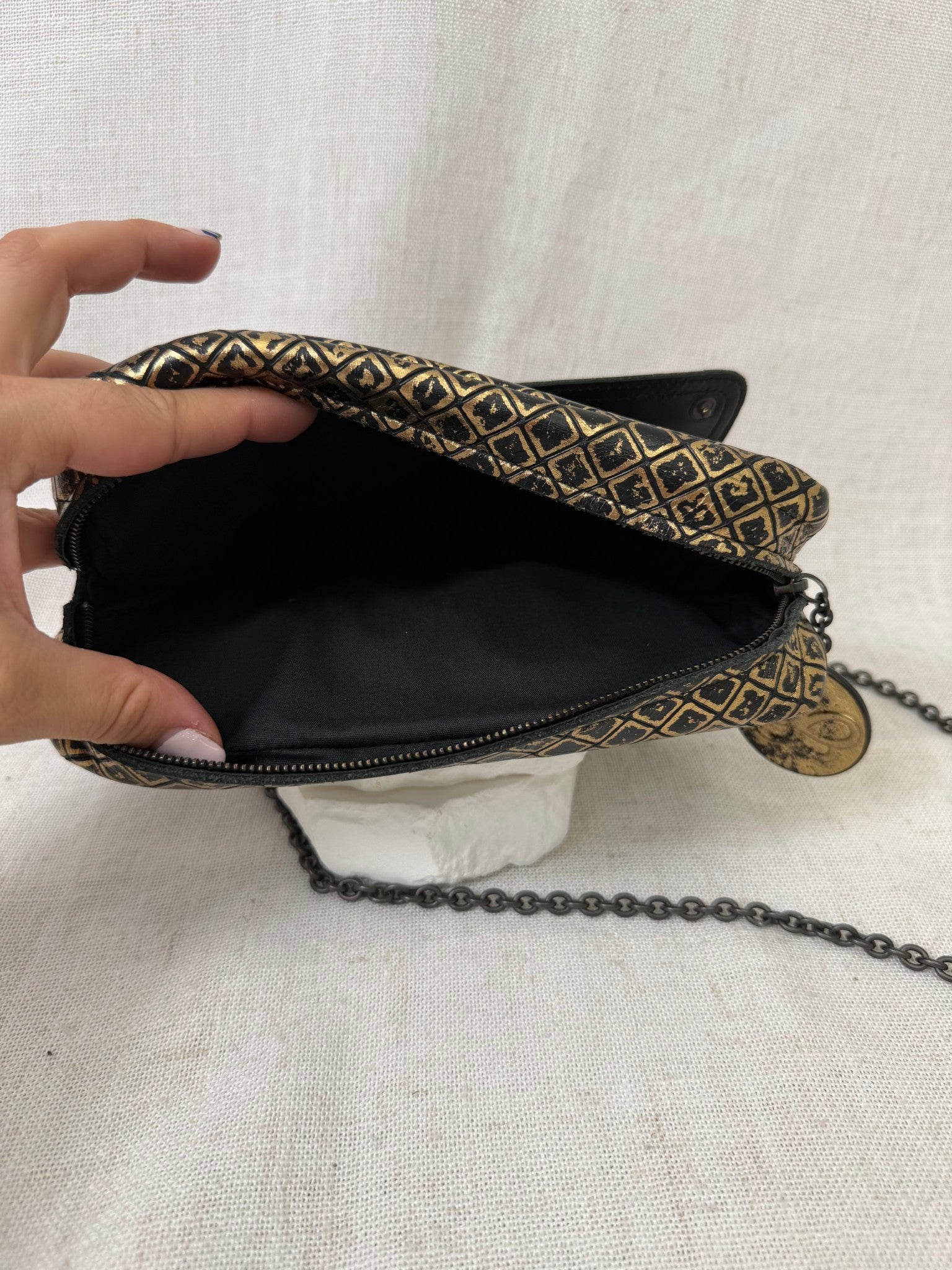 Bottega Veneta Black And Gold Leather Chain Shoulder Bag