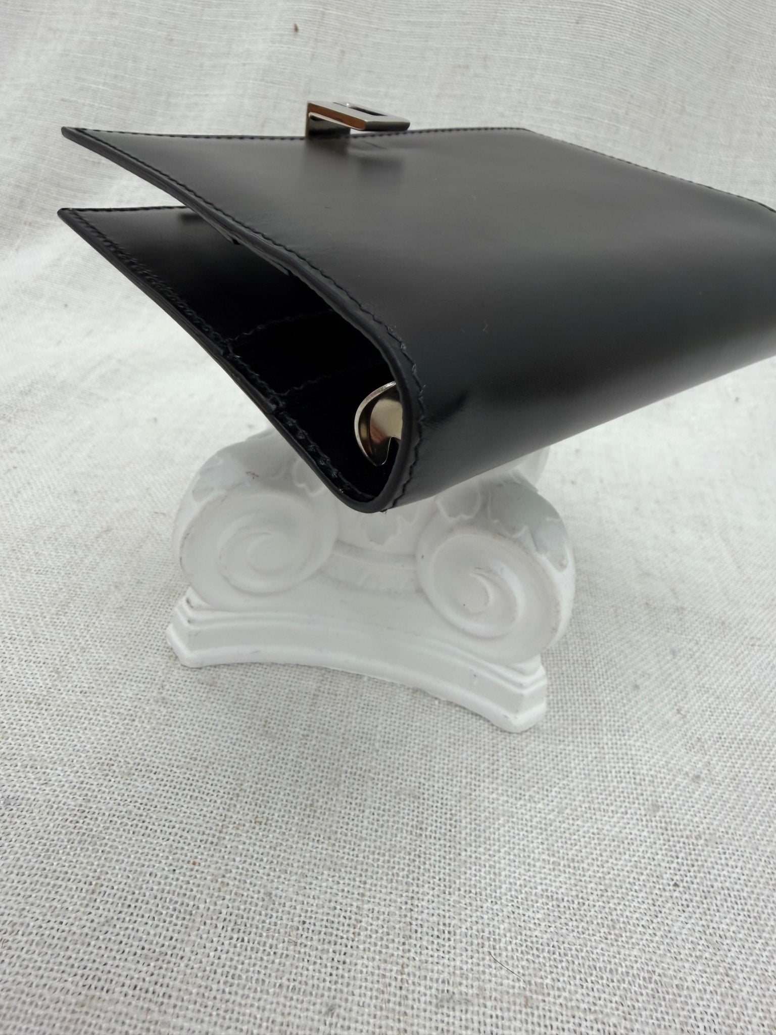 Gucci Black Leather Passport Agenda