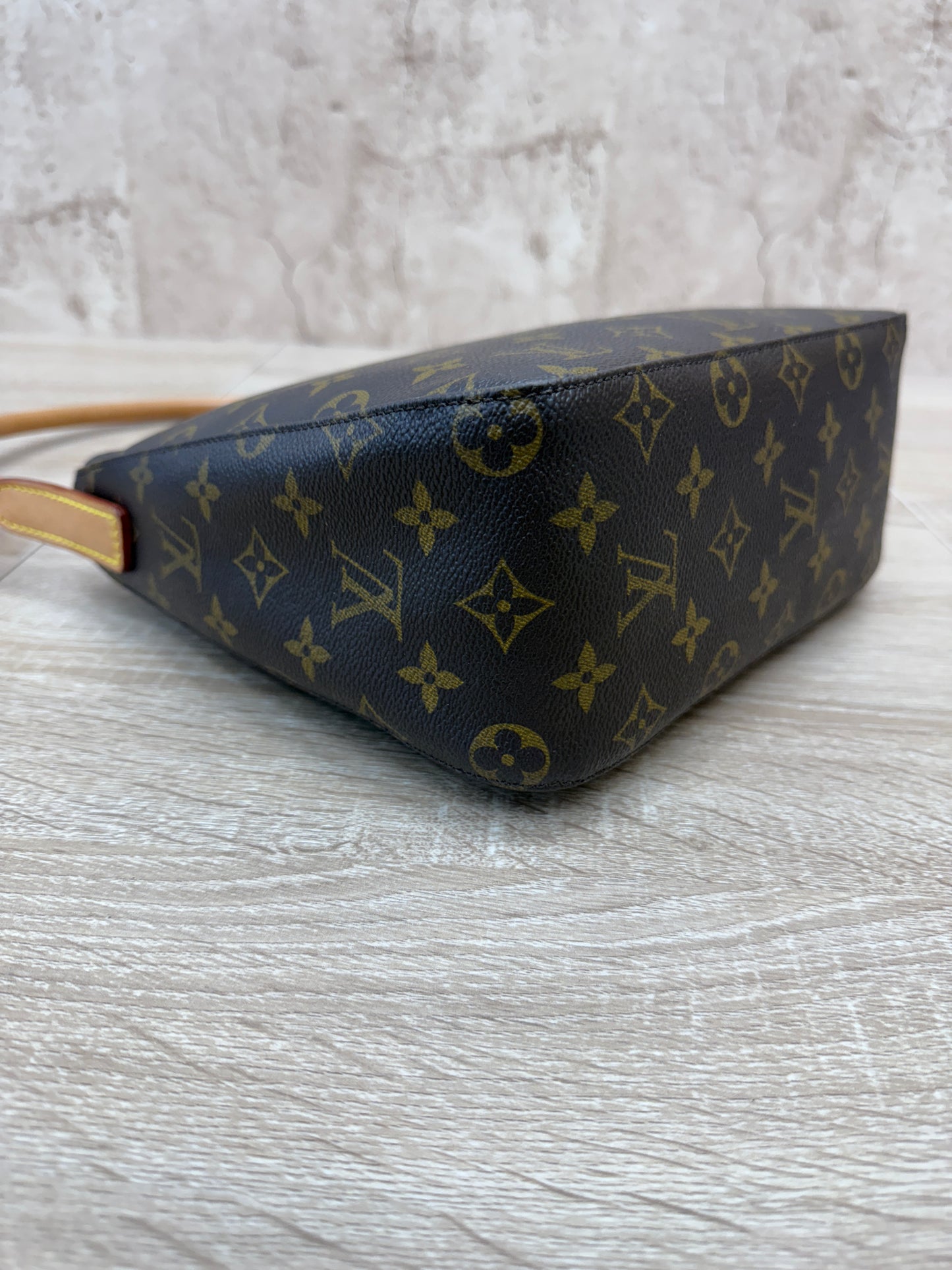 Louis Vuitton Monogram Looping MM