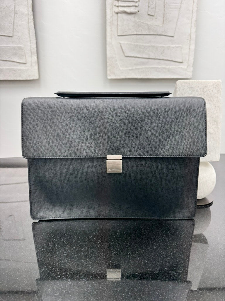 LIKE NEW - Louis Vuitton Black Taiga Leather Porte-Document Angara Briefcase Bag