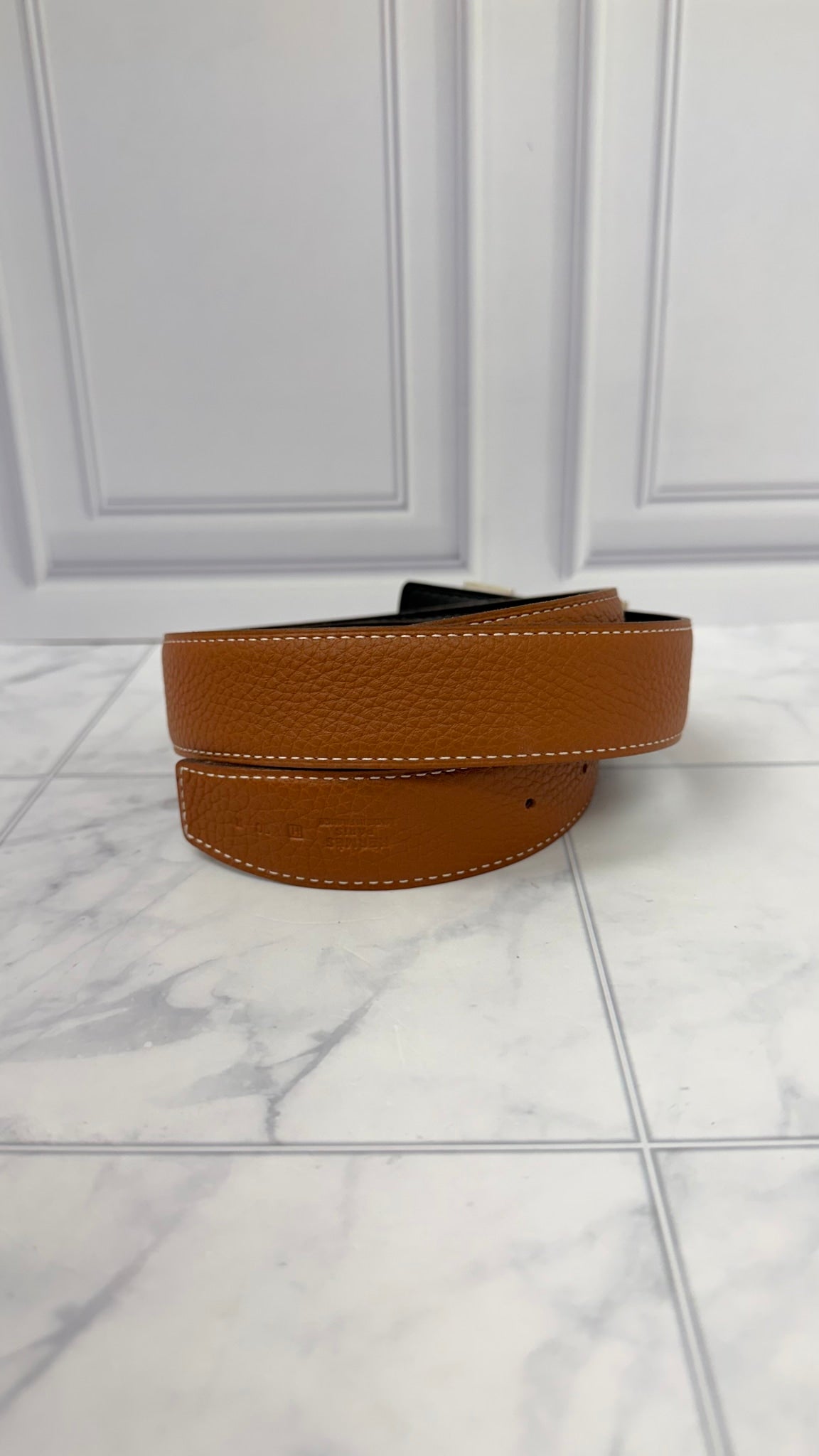 LIKE NEW - Hermes Black And Brown Leather Reversible Constance H Belt Size 90