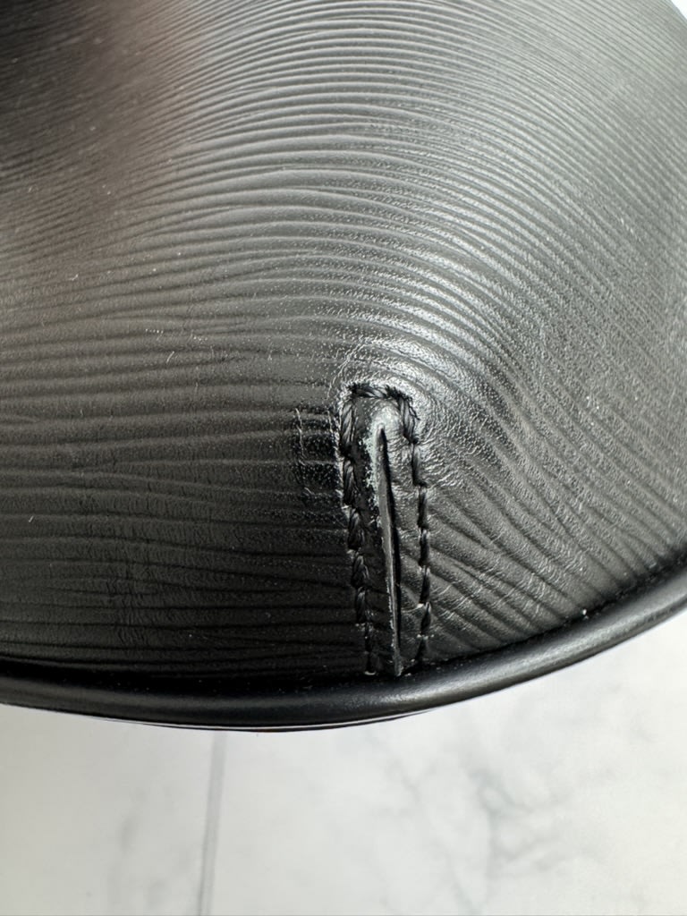 Louis Vuitton Black Epi LV Circle Bum Bag