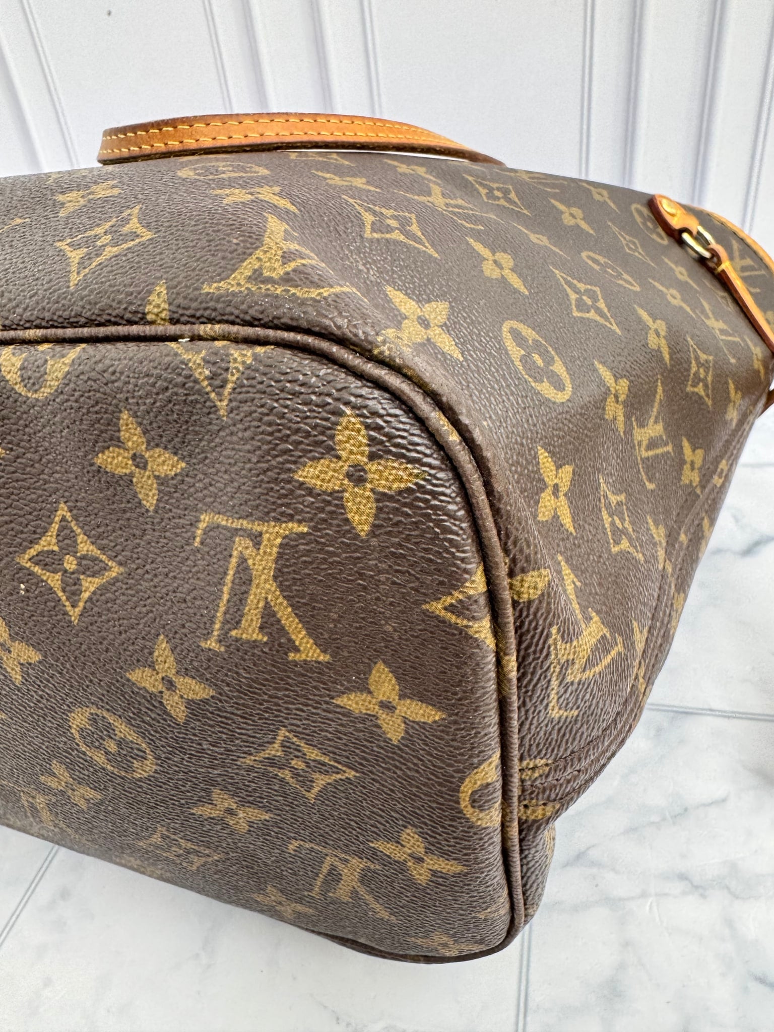 Louis Vuitton Monogram Neverfull MM Tote Bag