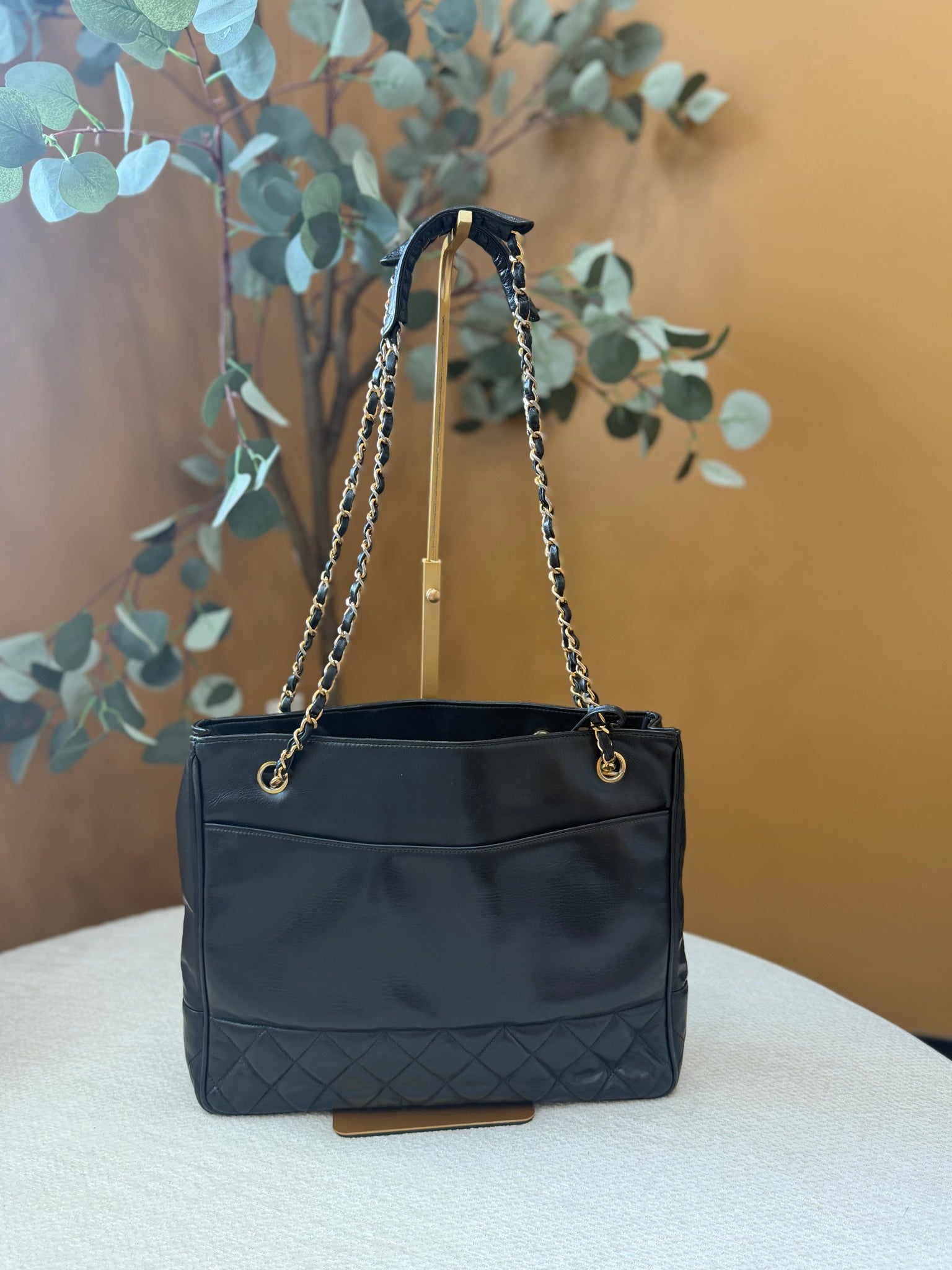 Chanel Black Lambskin Chain Shoulder bag