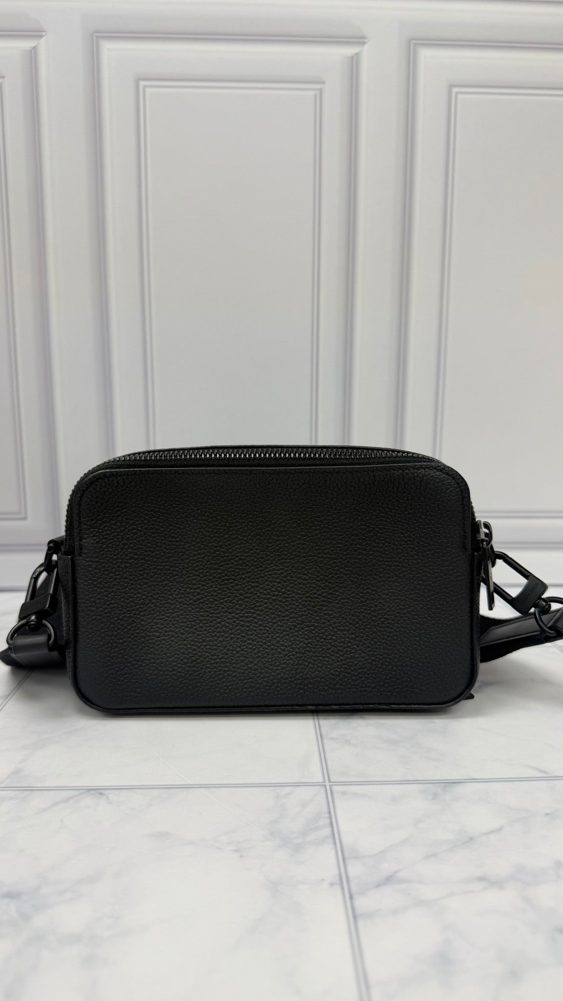 Louis Vuitton Black Grained Leather Aerogram Alpha Wearable Wallet Shoulder Bag