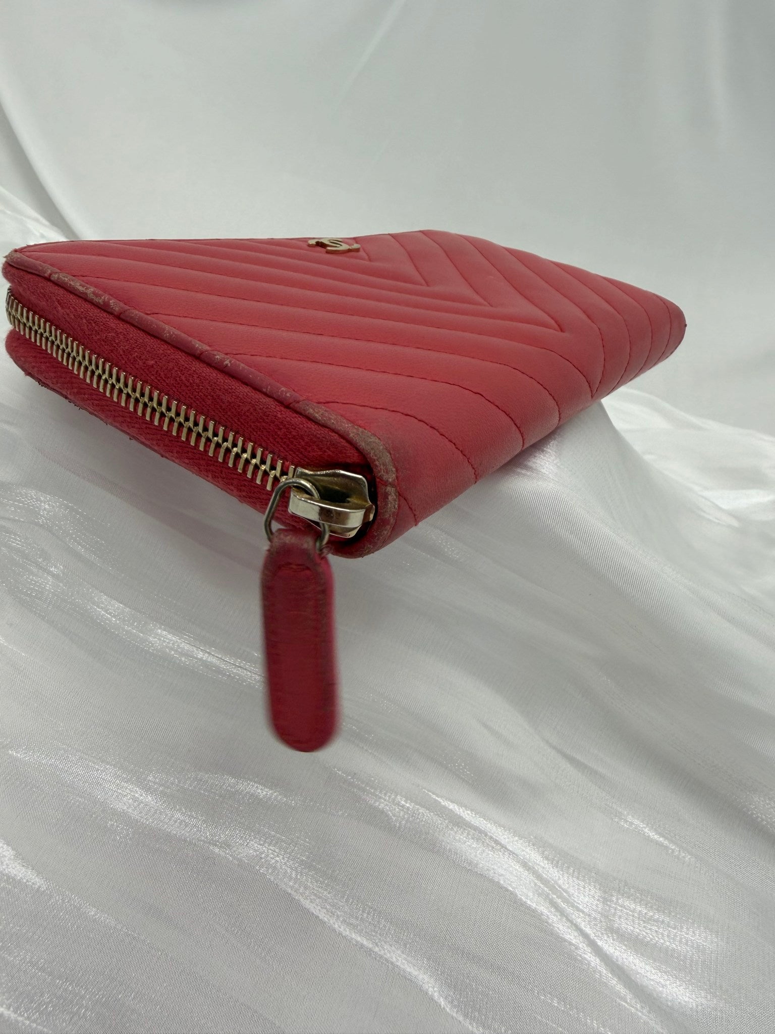 Chanel Pink Chevron Leather Zippy Wallet