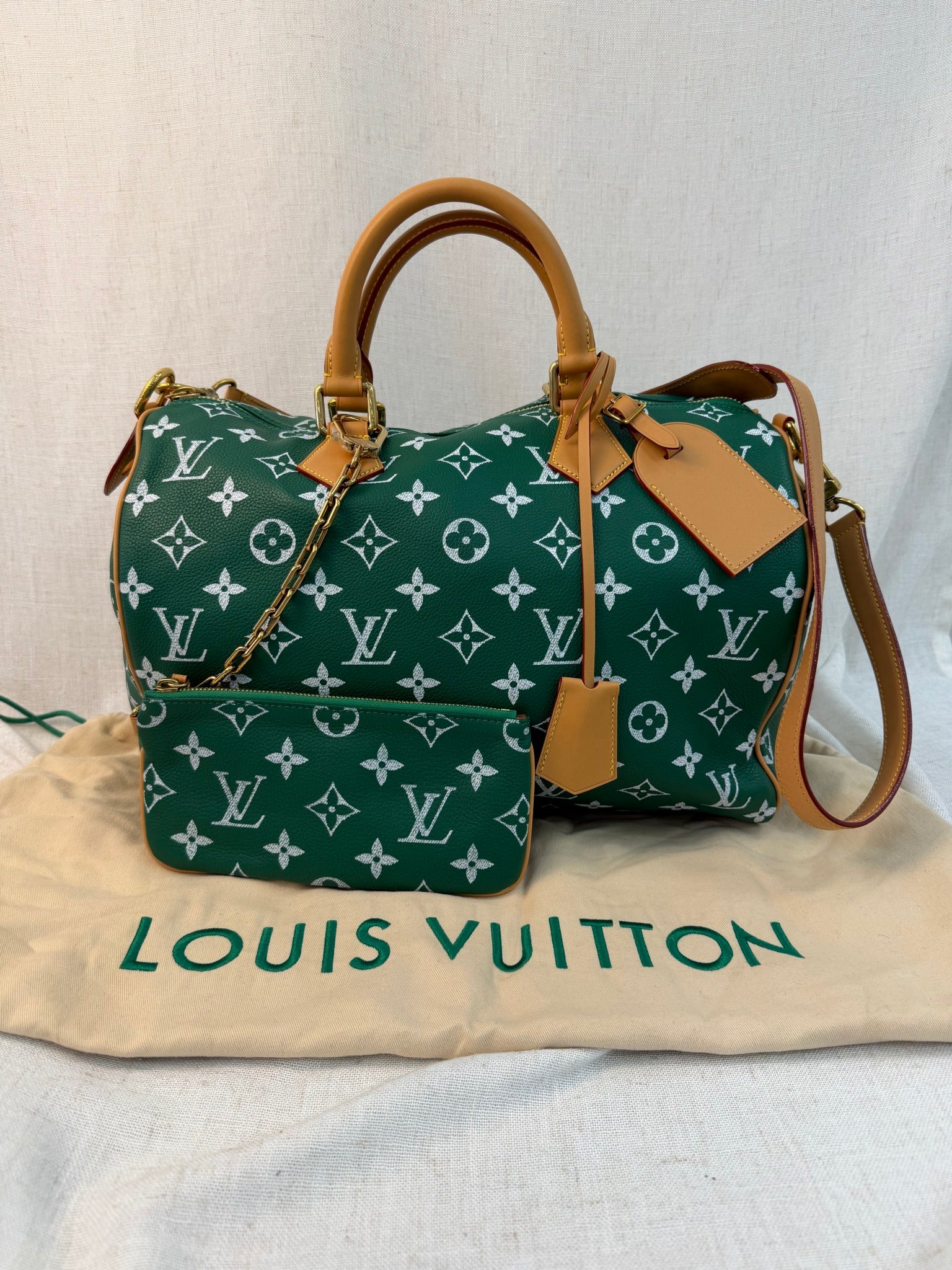 BRAND NEW- Louis Vuitton Green Calfskin Speedy P9 Bandouliere 40 Bag