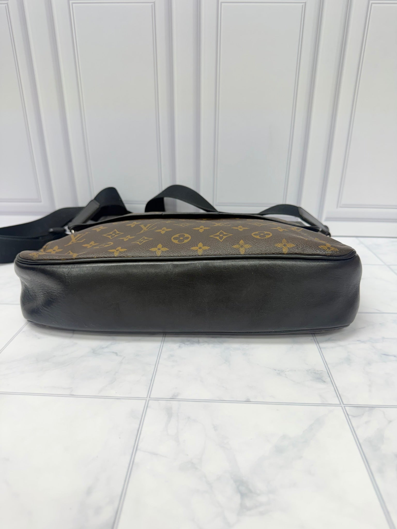 Louis Vuitton Monogram Bass MM Messenger Bag