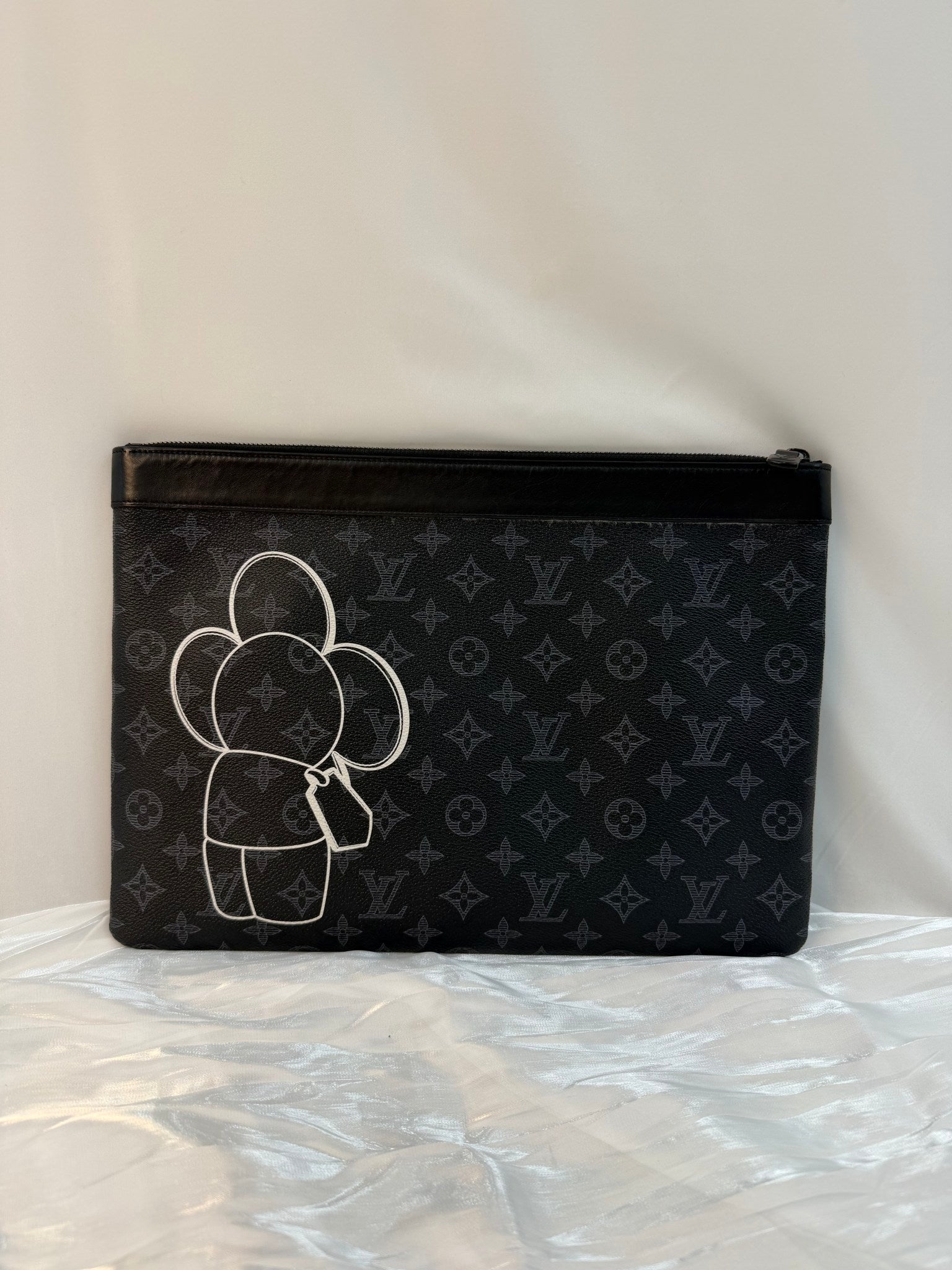 Louis Vuitton Monogram Eclipse Vivienne Apollo Pochette